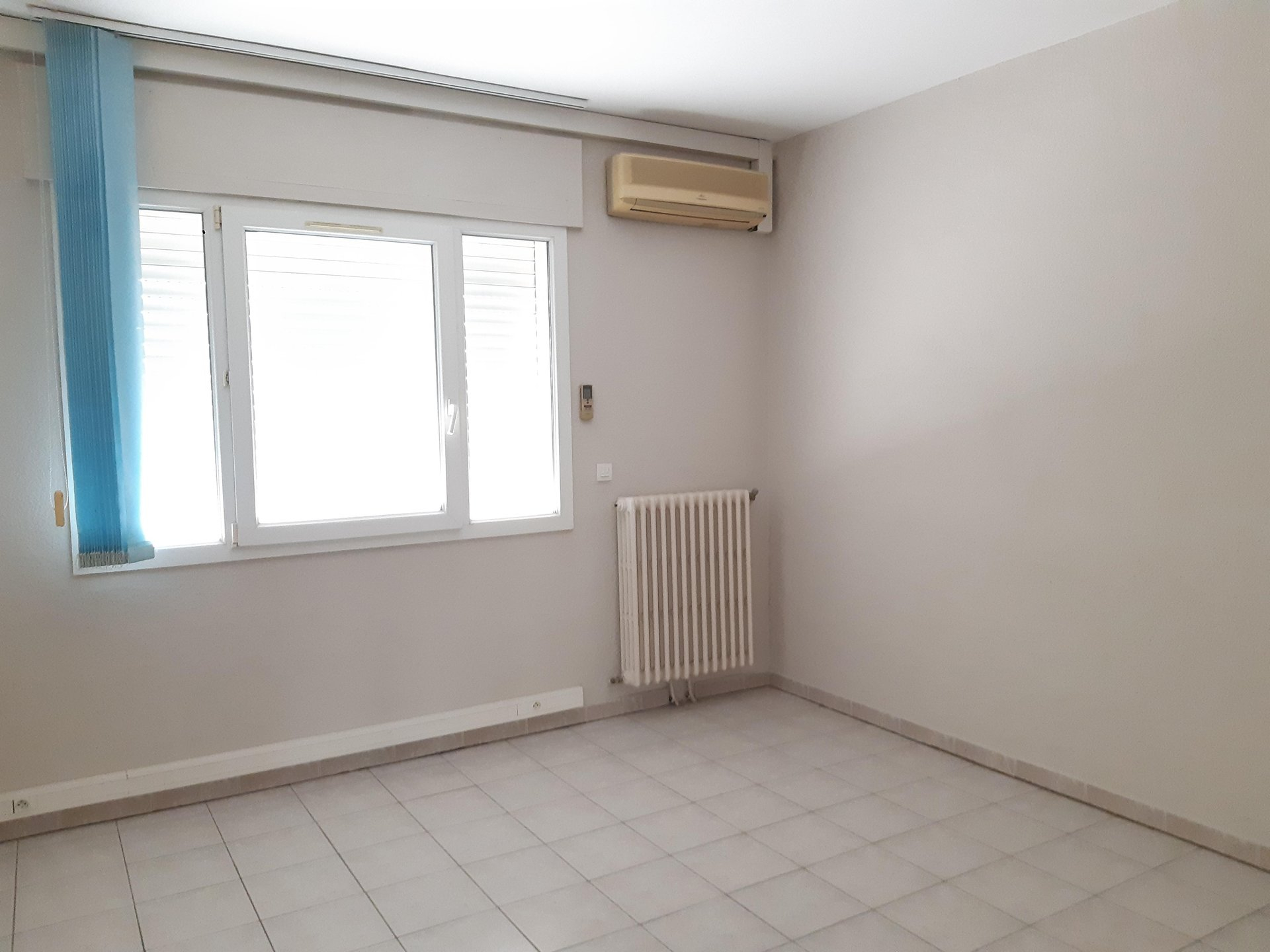 Location Appartement TARASCON séjour de 17.41 m²