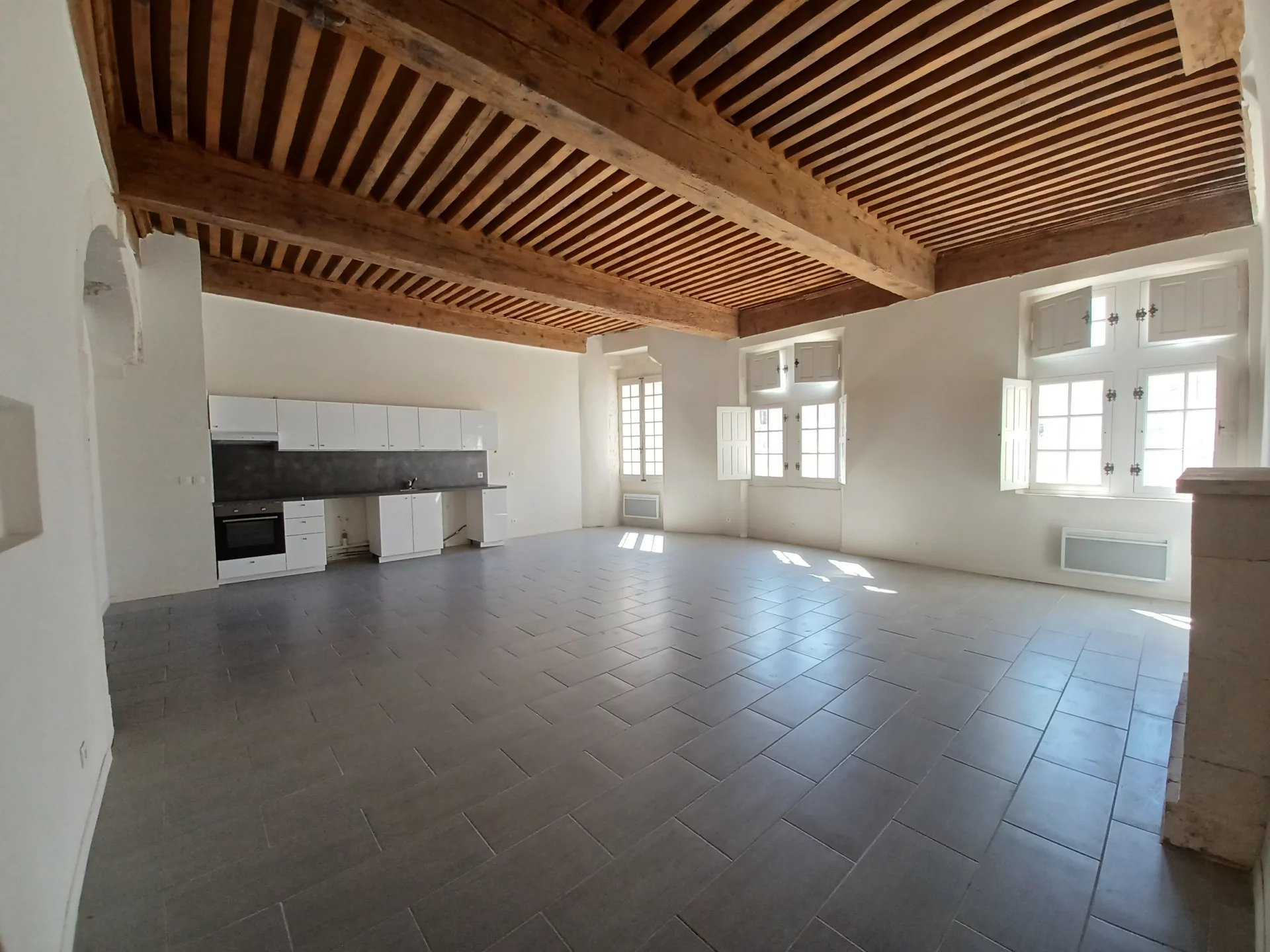 Location Appartement BEAUCAIRE 2 chambres