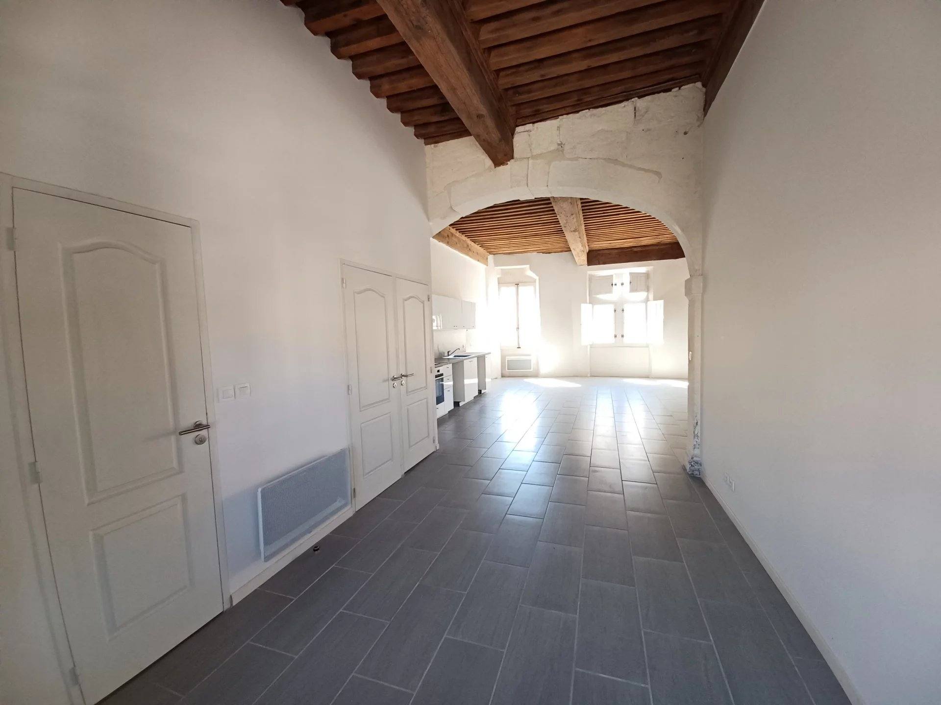 Location Appartement BEAUCAIRE 1 salles de bain