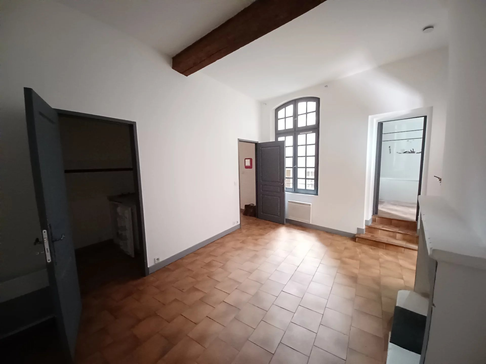 Location Appartement BEAUCAIRE 1 chambres