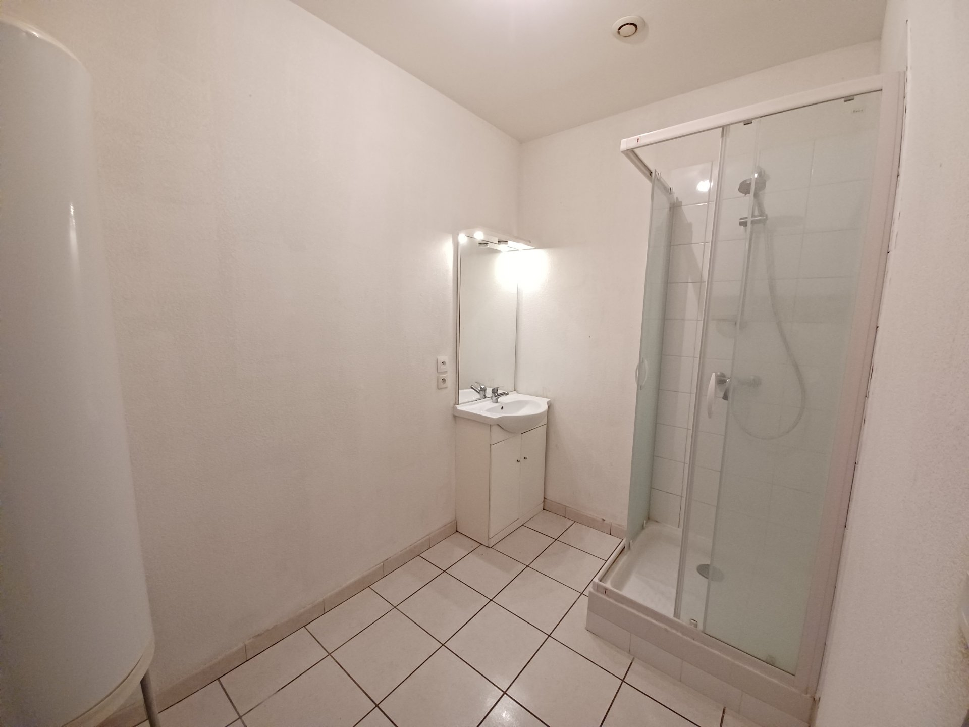 Location Appartement BEAUCAIRE séjour de 31.6 m²