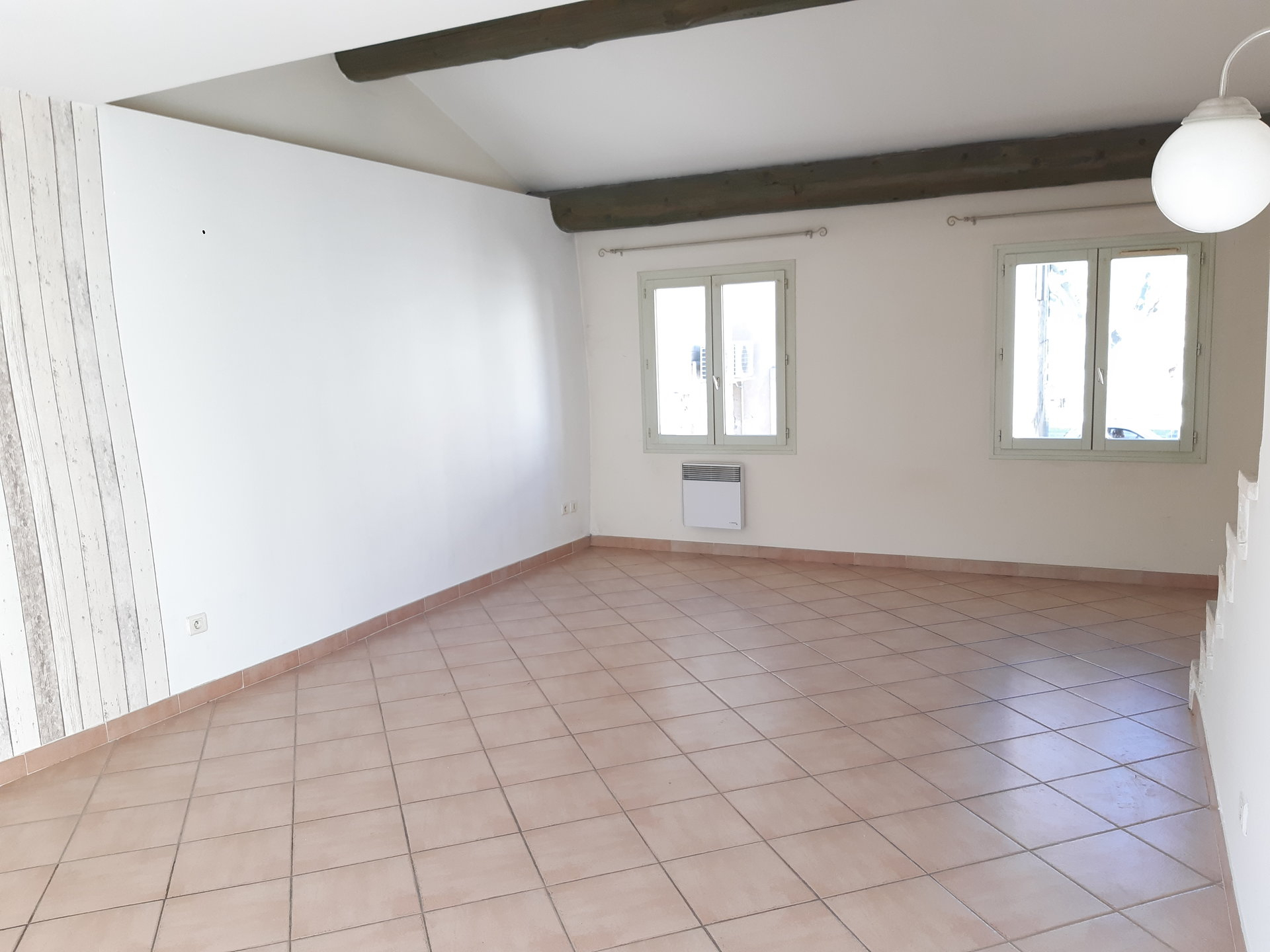 Location Maison MAUSSANE-LES-ALPILLES séjour de 22.77 m²