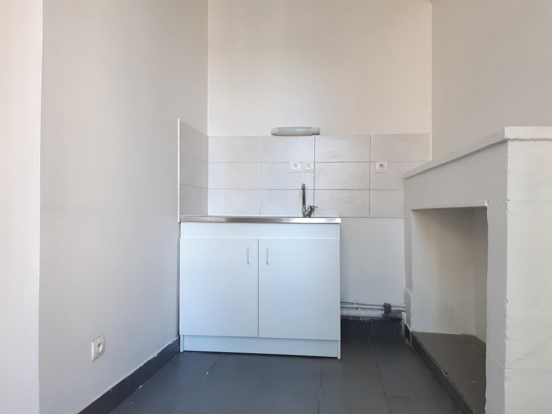 Location Appartement BEAUCAIRE 1 salles d'eau