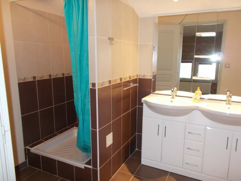 Location Appartement CHAVANNES séjour de 37 m²