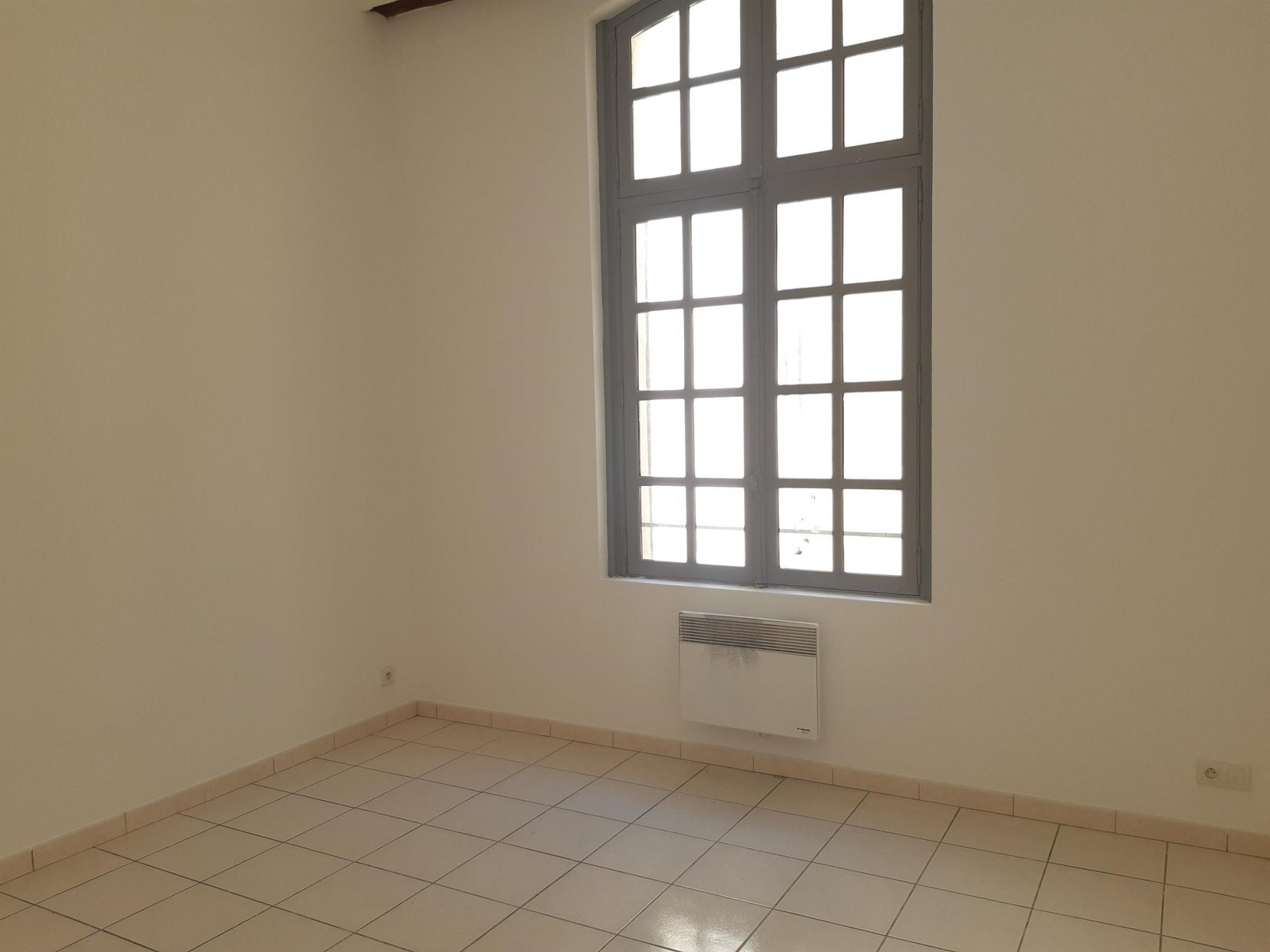 Location Appartement BEAUCAIRE surface habitable de 49 m²