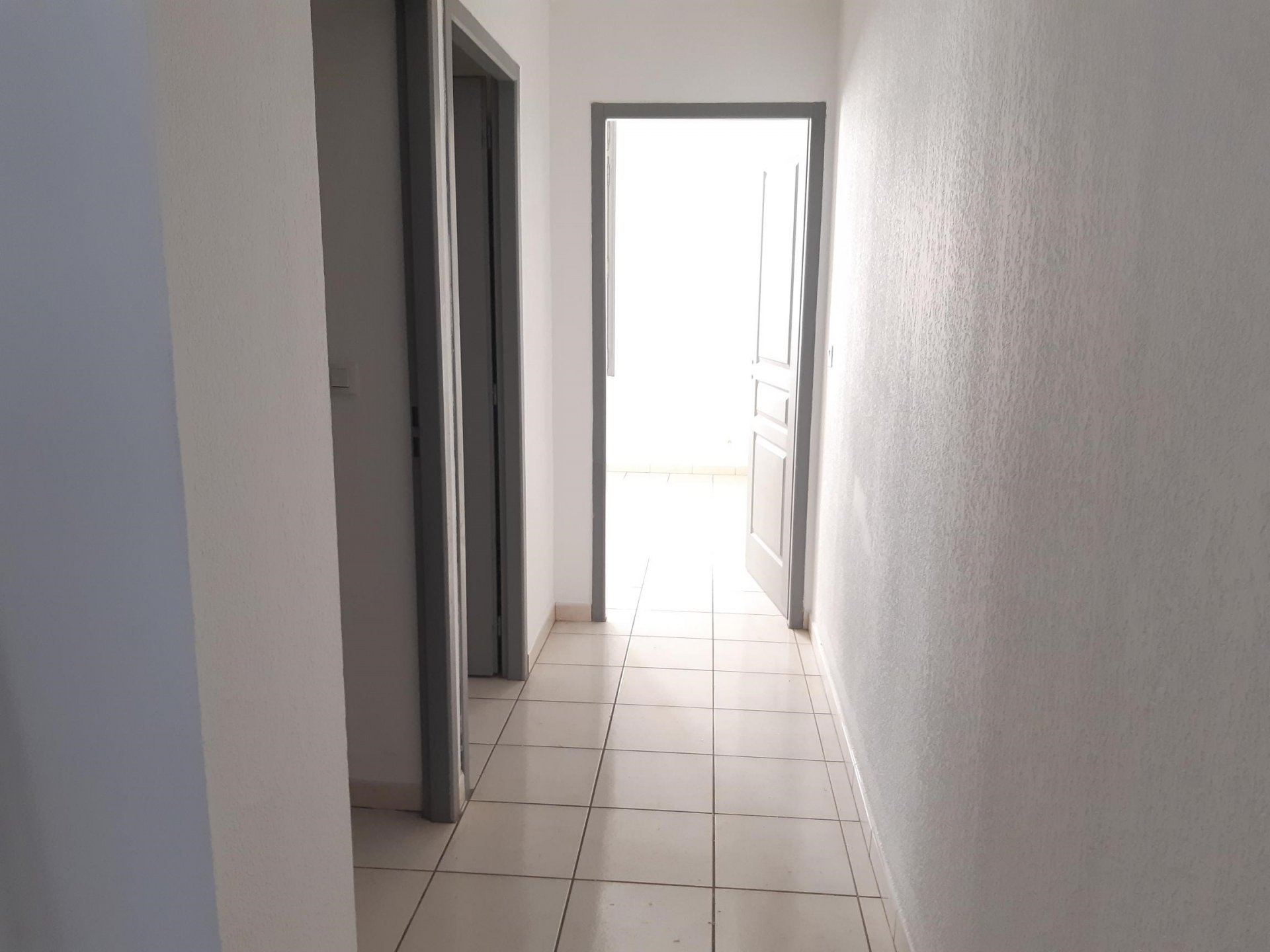 Location Appartement BEAUCAIRE 2 pièces