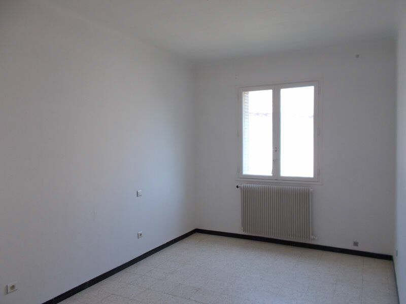 Location Maison TARASCON séjour de 20.25 m²