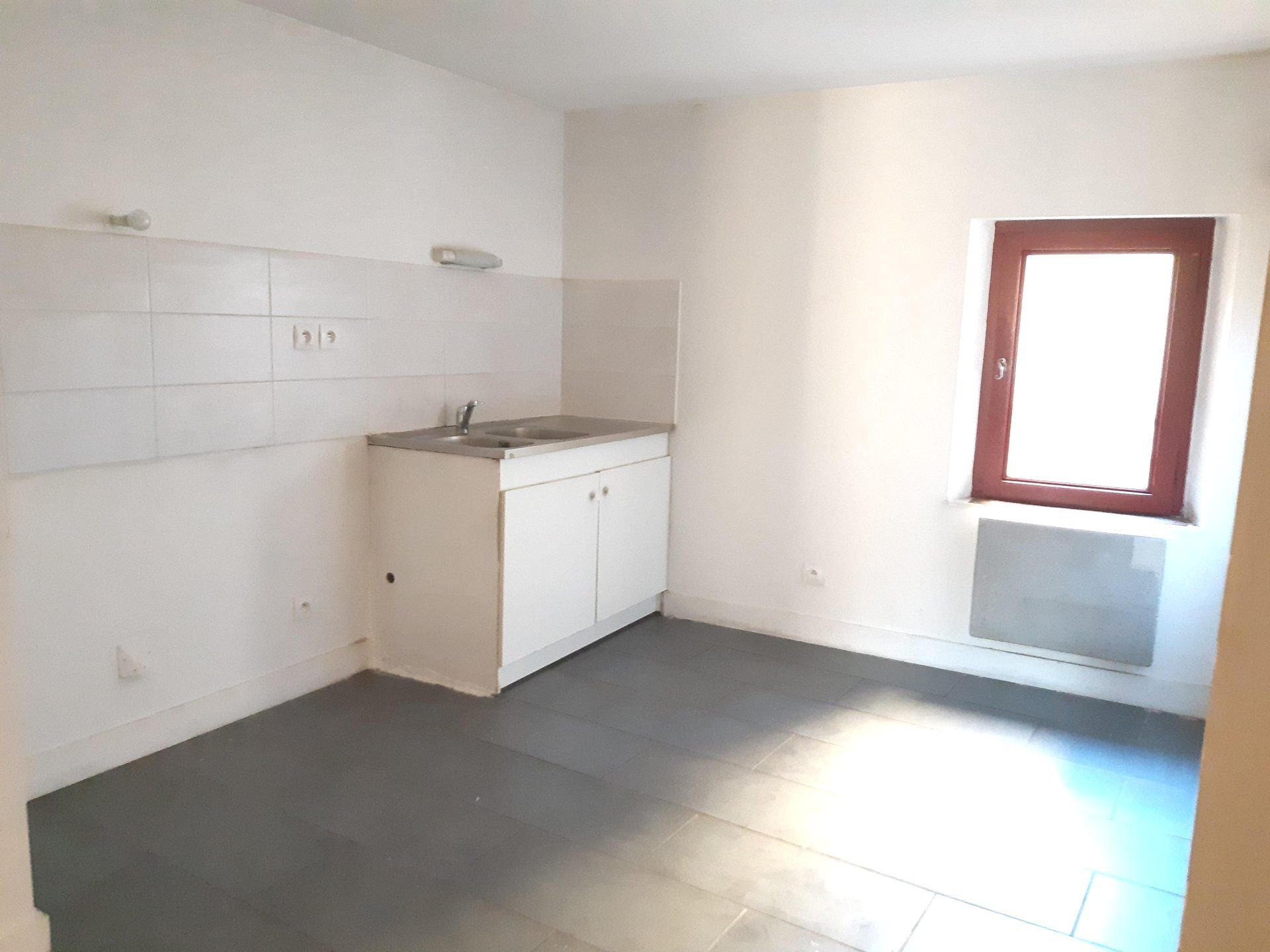 Location Appartement BEAUCAIRE 1 salles d'eau