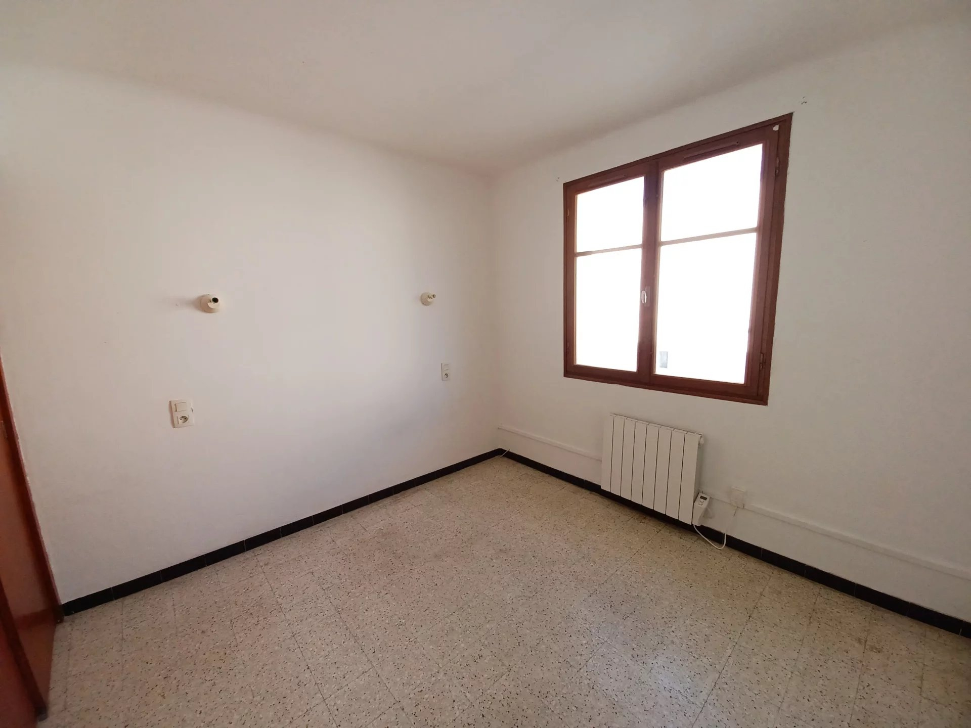 Location Appartement BEAUCAIRE séjour de 17.07 m²