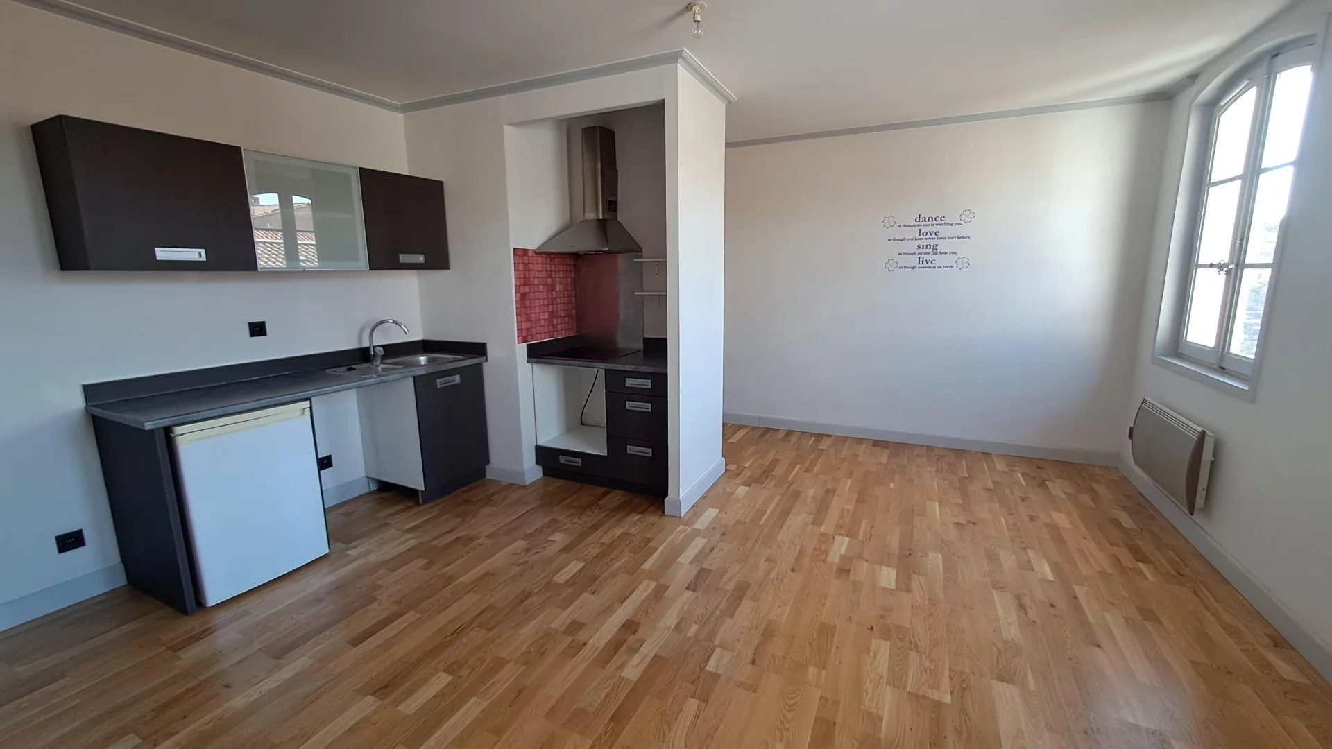 Location Appartement BEAUCAIRE 1 salles de bain
