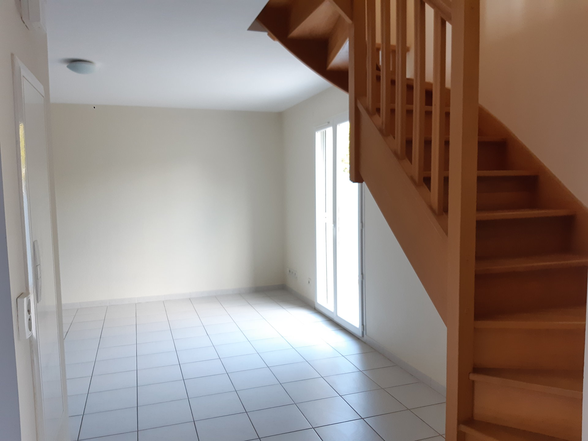 Location Maison SAINT-ETIENNE-DU-GRÈS surface habitable de 60 m²