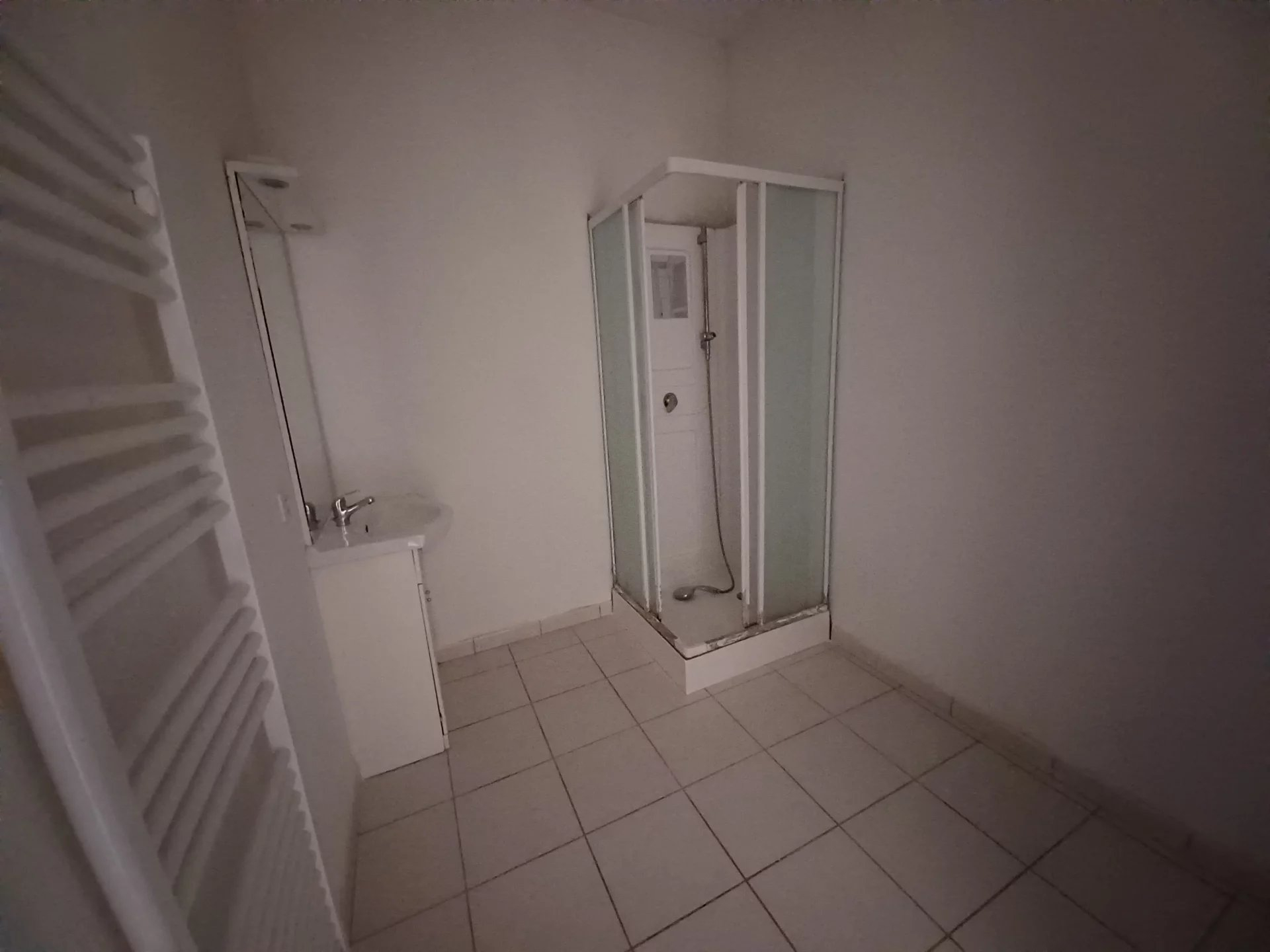 Location Appartement BEAUCAIRE 1 chambres