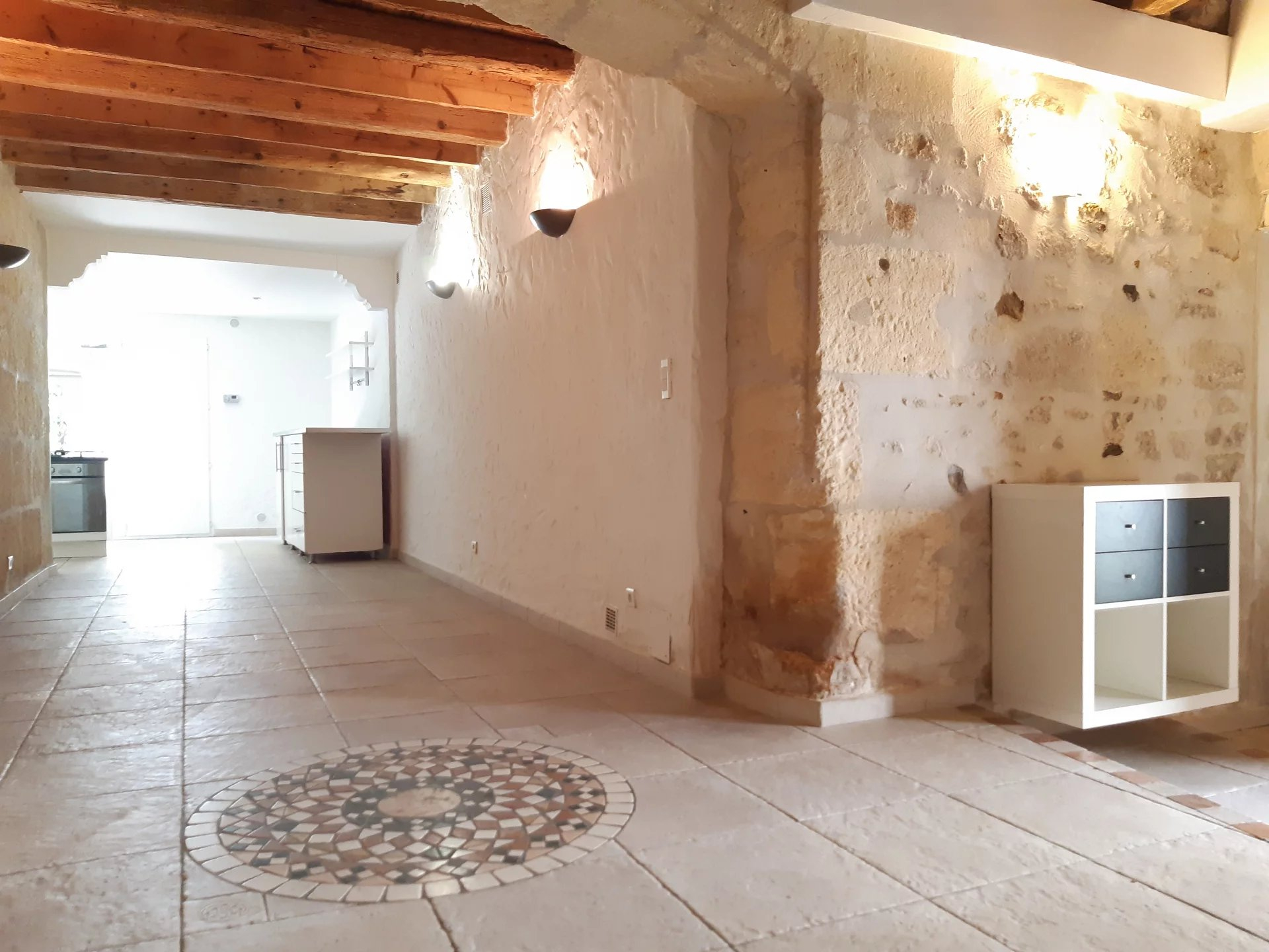 Location Appartement TARASCON séjour de 15.63 m²