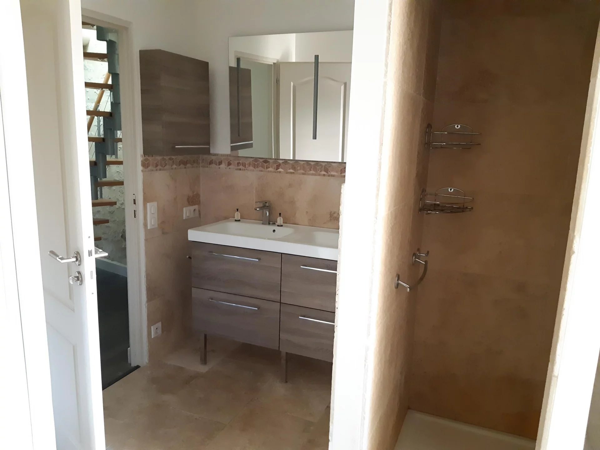 Location Appartement TARASCON surface habitable de 101 m²