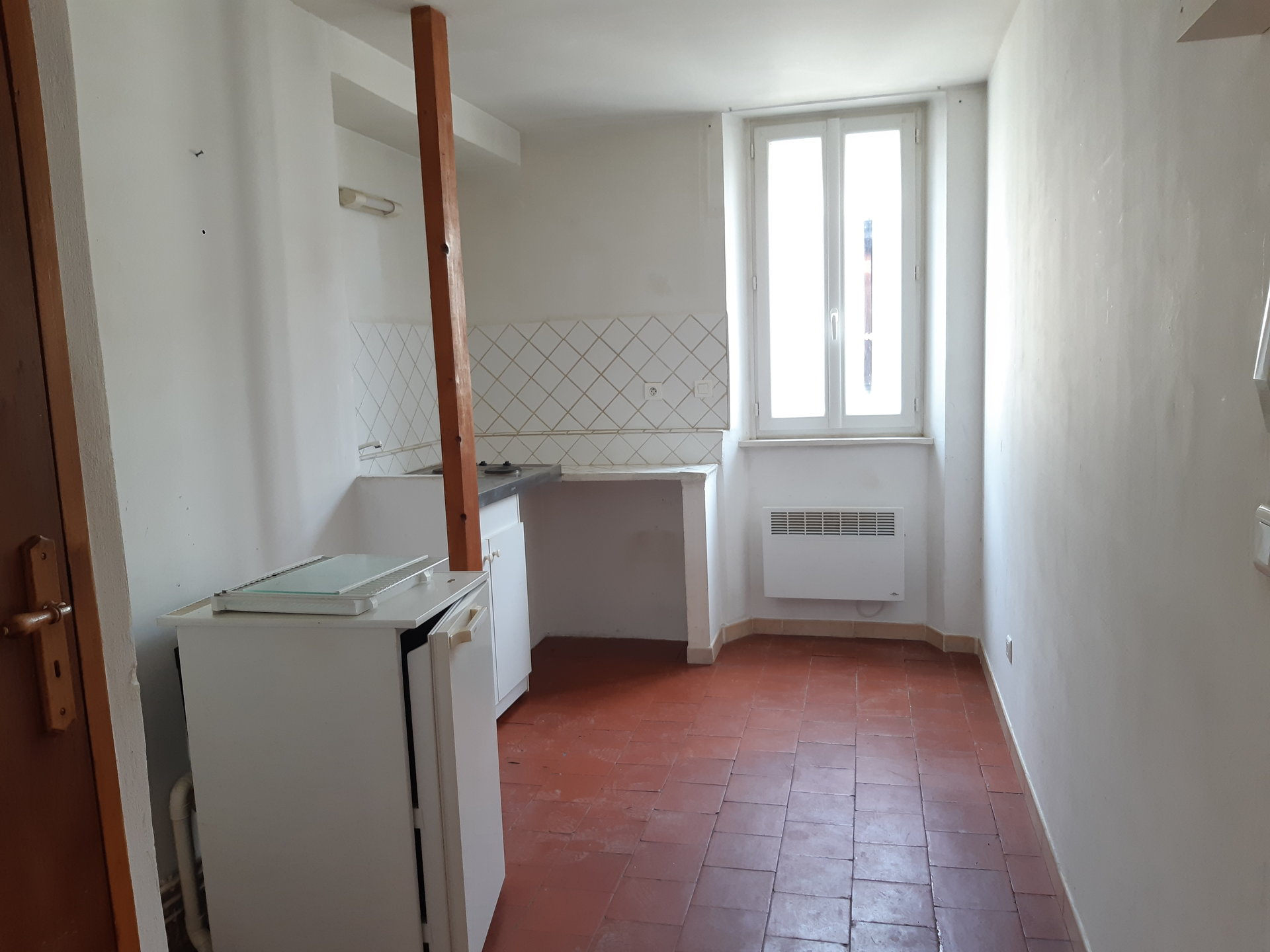 Location Appartement TARASCON surface habitable de 24 m²