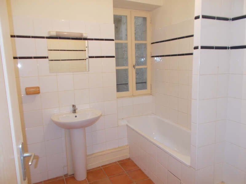 Location Appartement BEAUCAIRE séjour de 19.38 m²