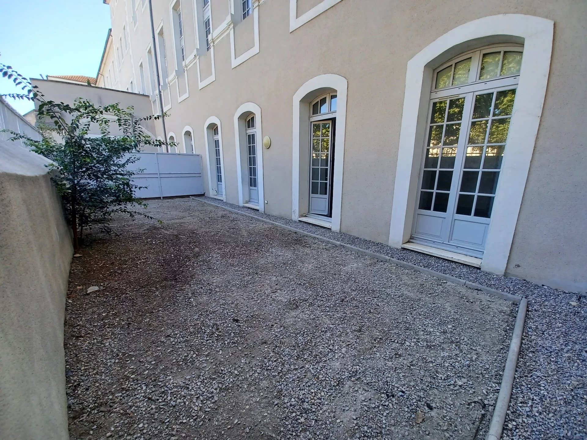 Location Appartement TARASCON 1 salles de bain