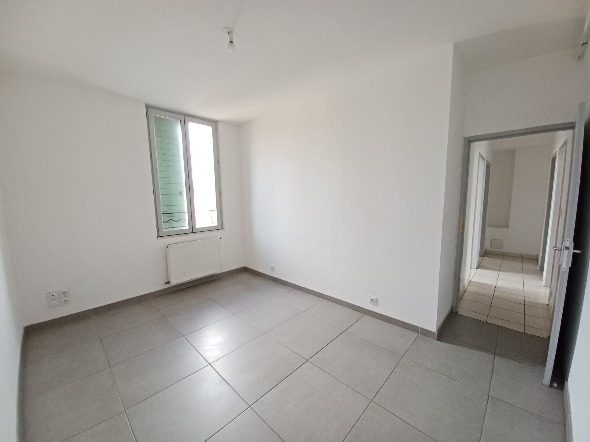 Location Appartement BEAUCAIRE 3 pièces