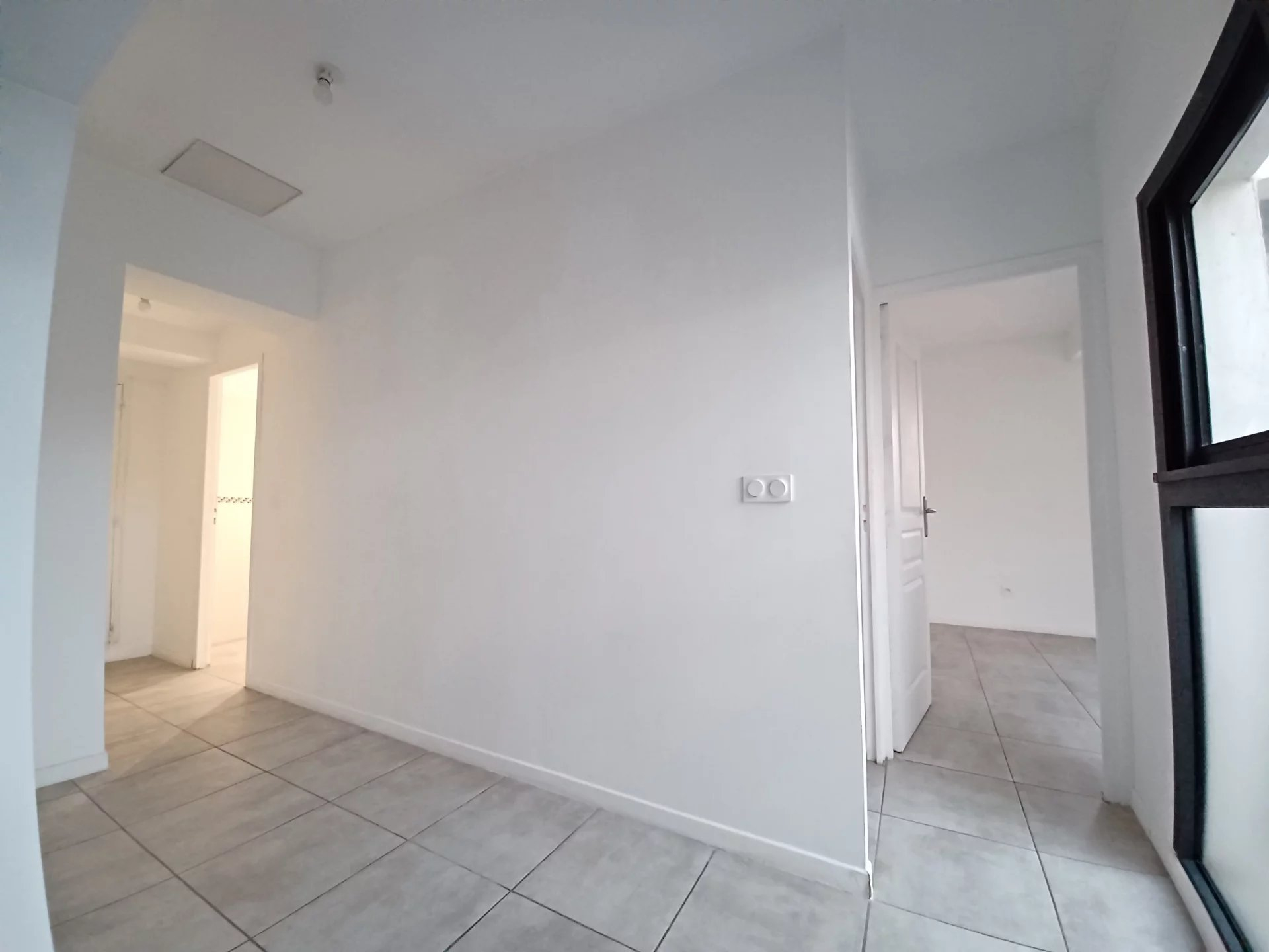 Location Appartement TARASCON surface habitable de 55 m²