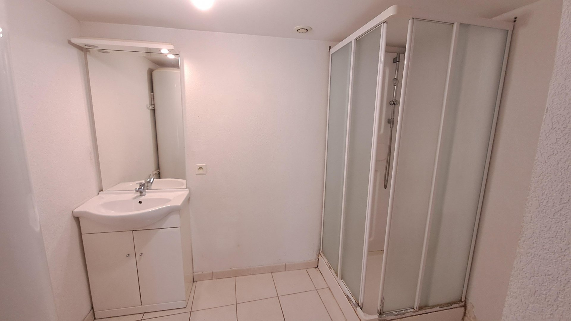 Location Appartement BEAUCAIRE surface habitable de 72 m²