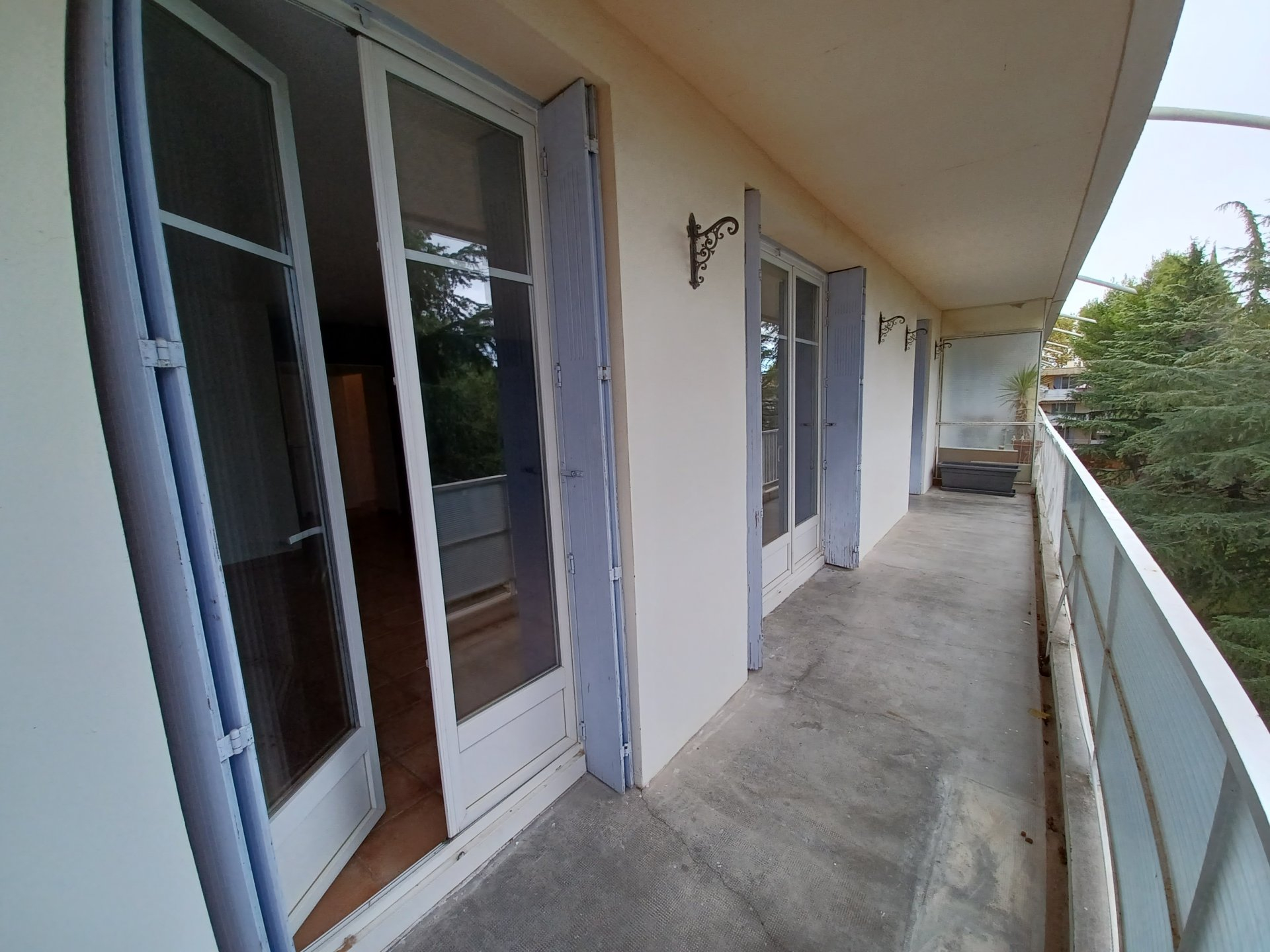 Location Appartement TARASCON 1 salles de bain