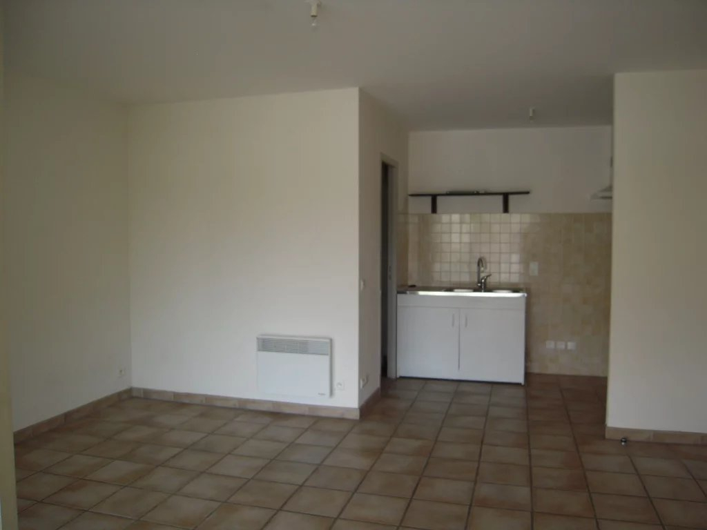 Location Appartement TARASCON surface habitable de 120 m²