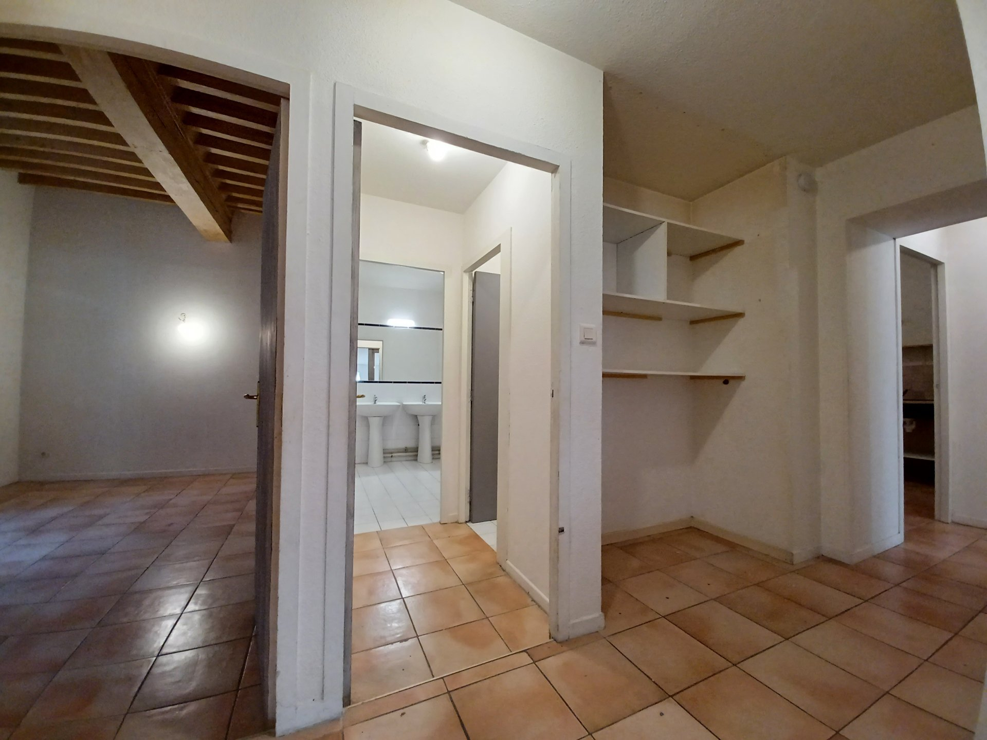 Location Appartement TARASCON surface habitable de 75 m²