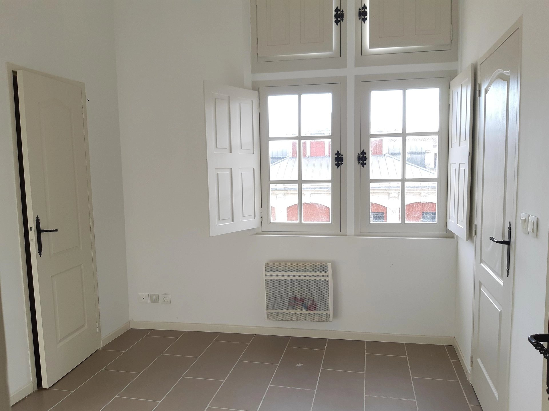 Location Appartement BEAUCAIRE 4 pièces