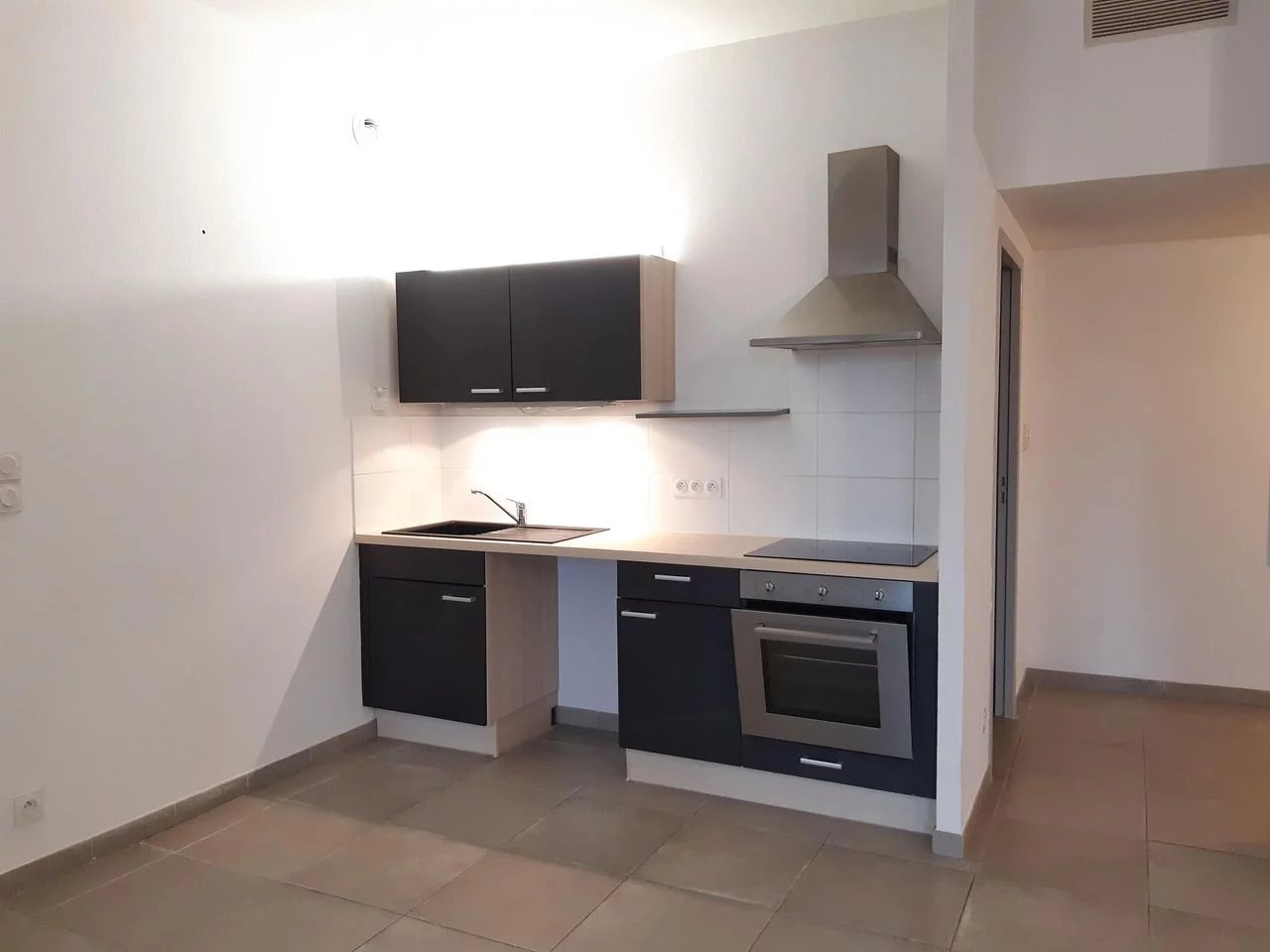 Location Appartement TARASCON séjour de 34 m²