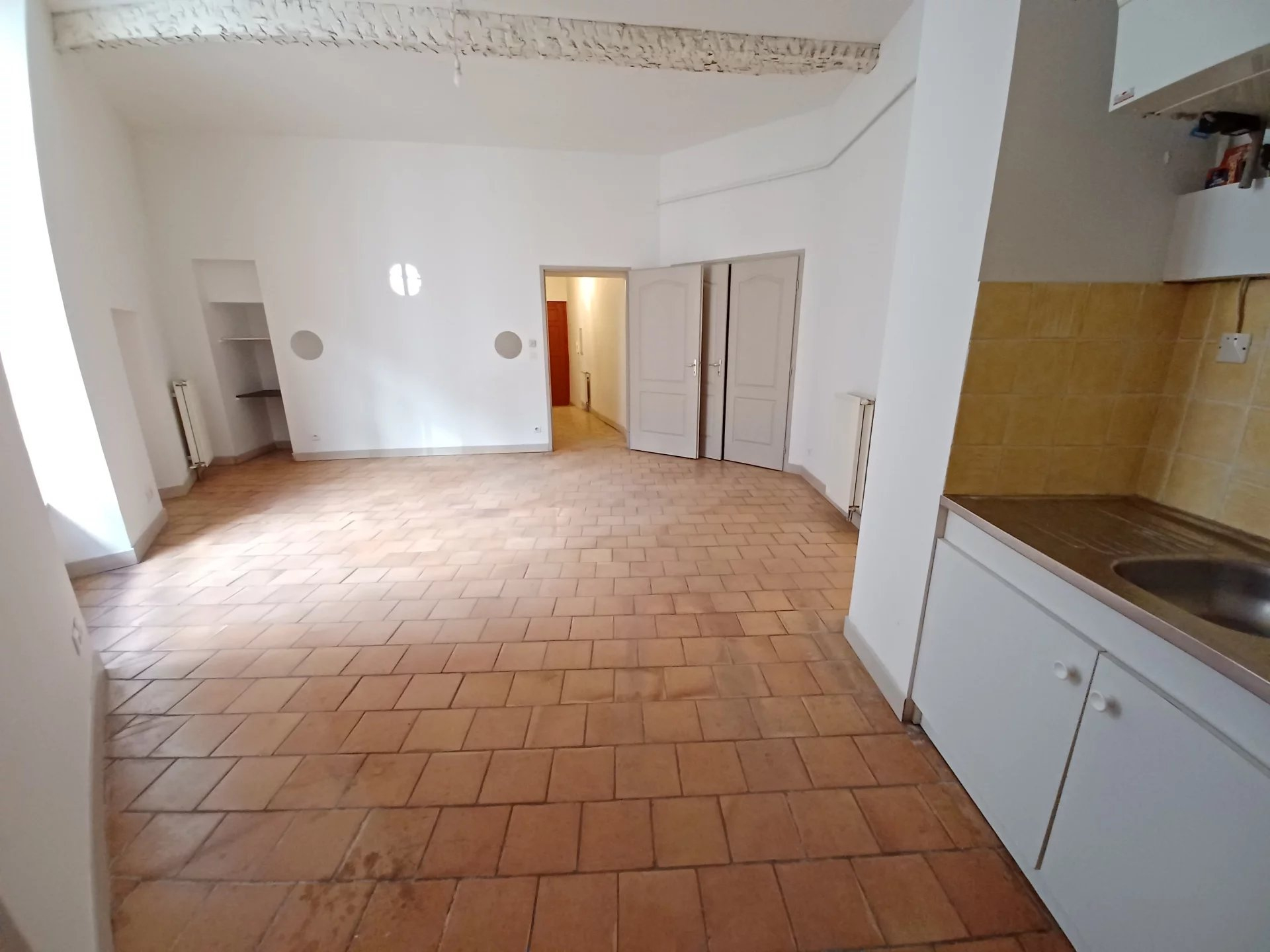 Location Appartement BEAUCAIRE 1 salles de bain