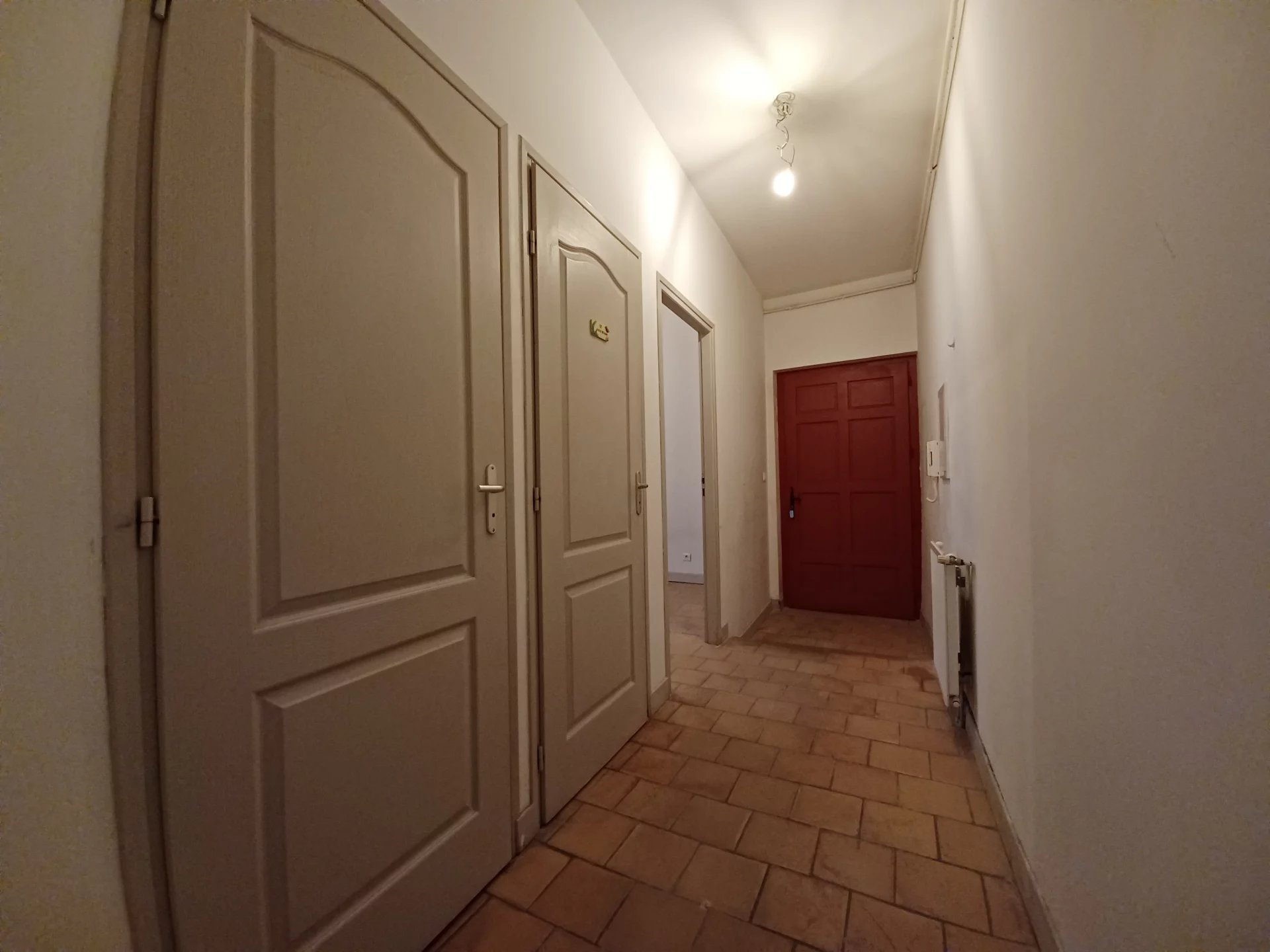 Location Appartement BEAUCAIRE séjour de 28.98 m²