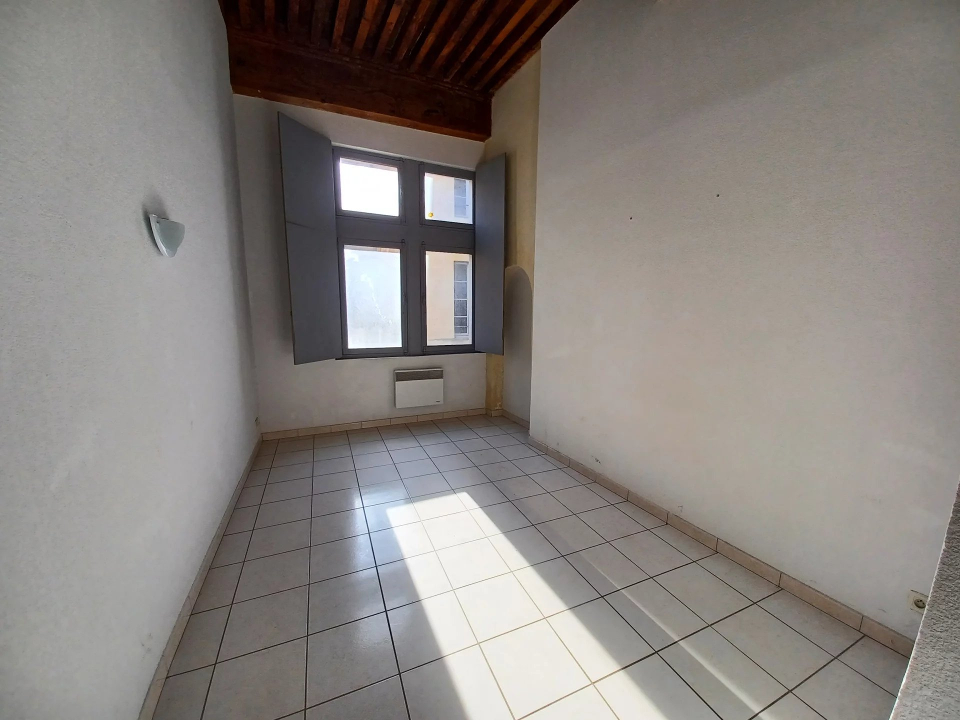 Location Appartement BEAUCAIRE 2 pièces