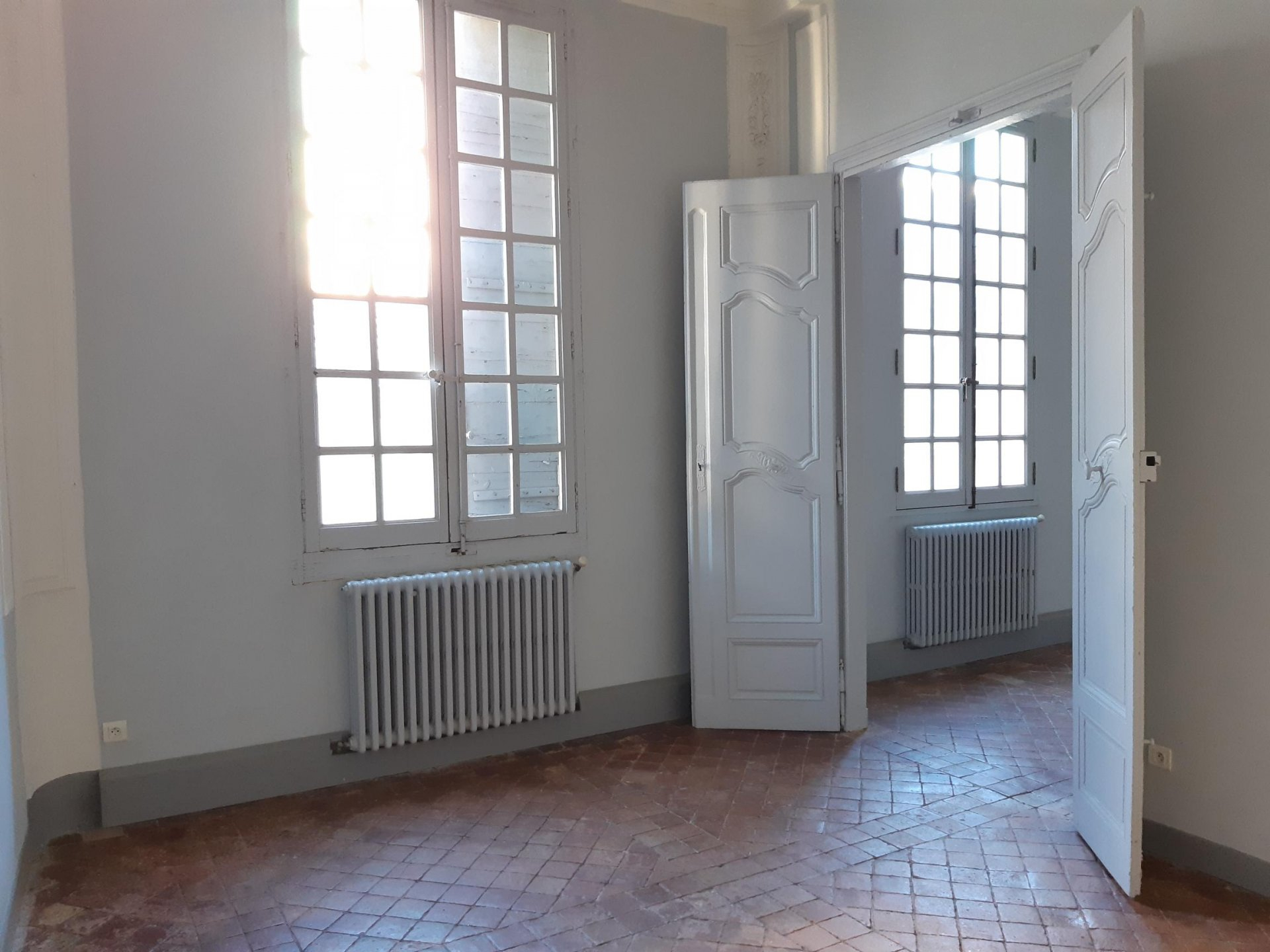 Location Appartement ARLES séjour de 29.38 m²