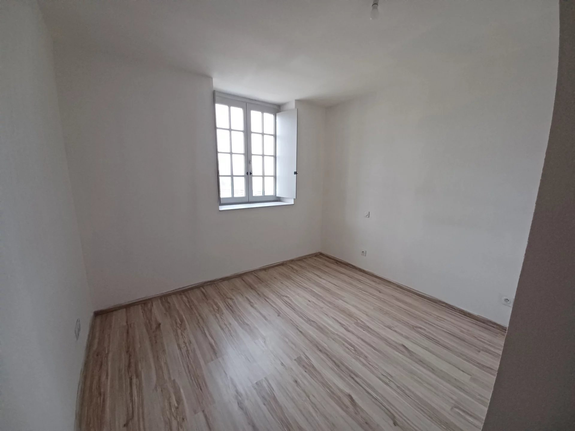 Location Appartement TARASCON climatisation, collectif, electrique chauffage