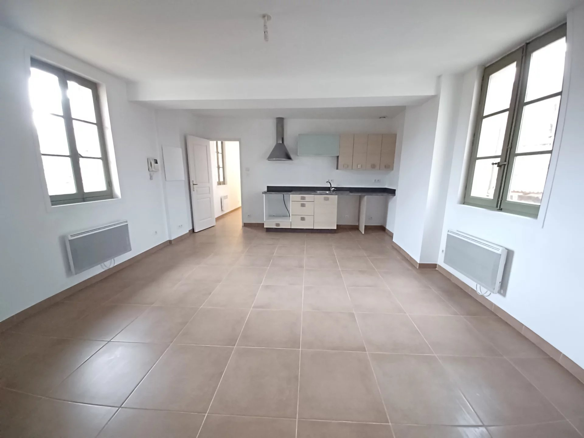Location Appartement BEAUCAIRE Mandat : 0816