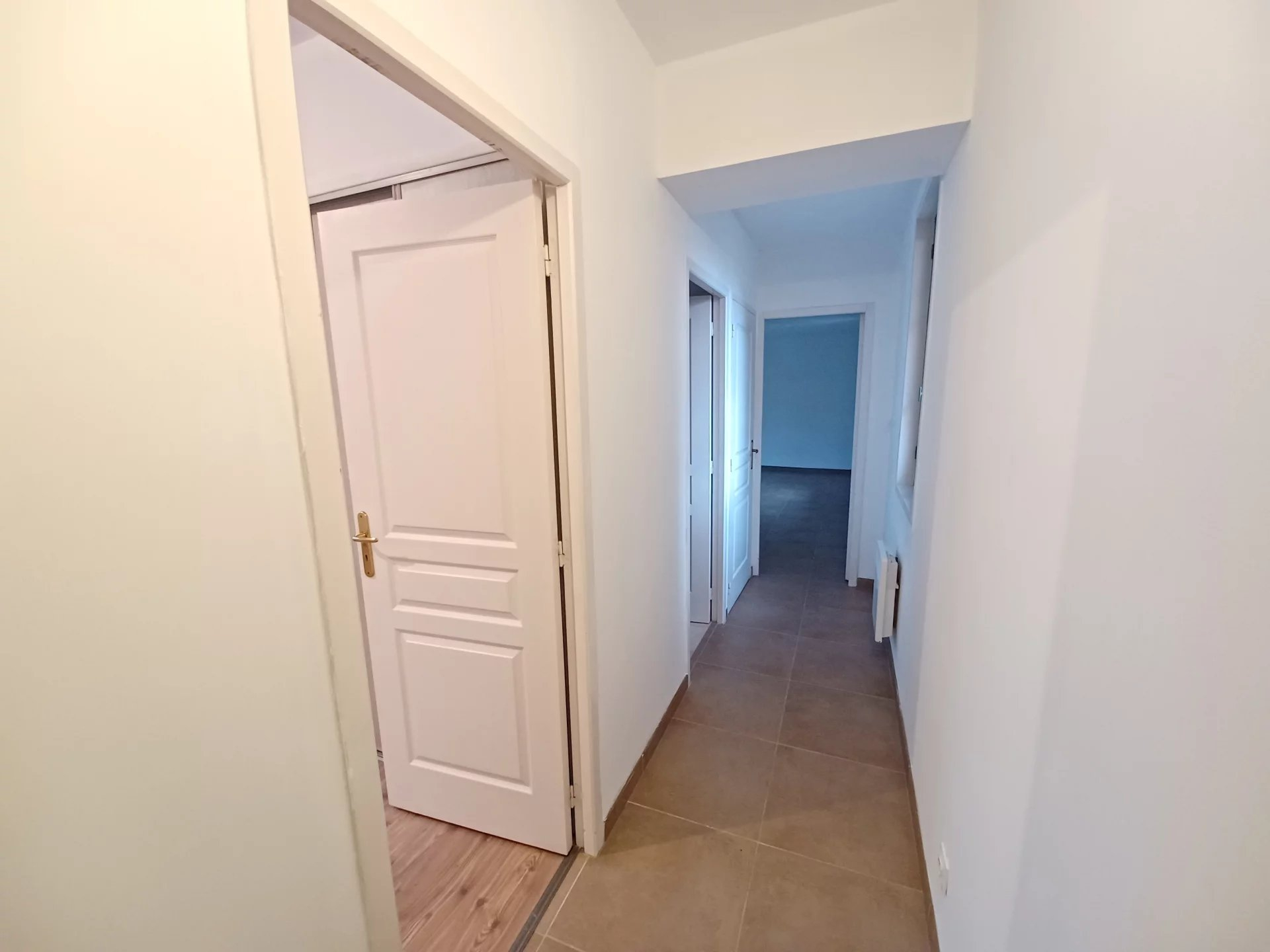 Location Appartement BEAUCAIRE surface habitable de 49 m²