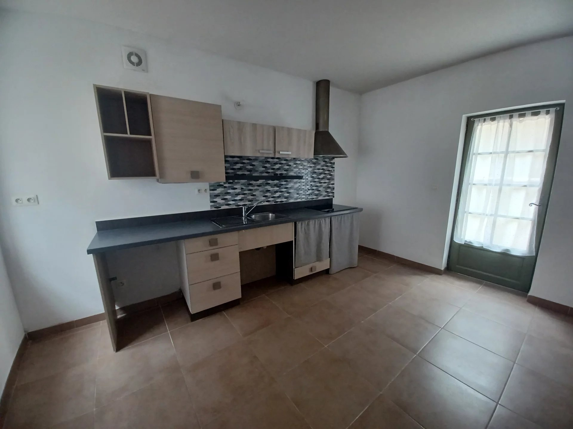 Location Appartement BEAUCAIRE 1 salles d'eau