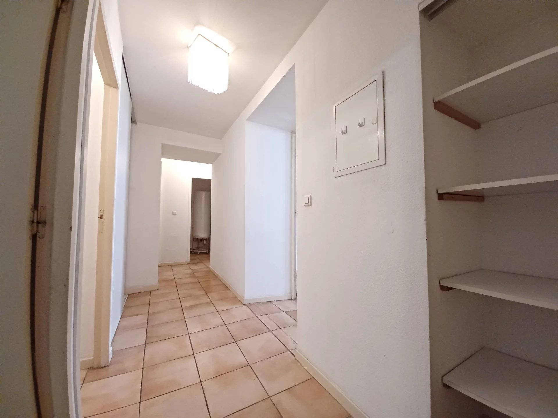 Location Appartement TARASCON surface habitable de 72 m²