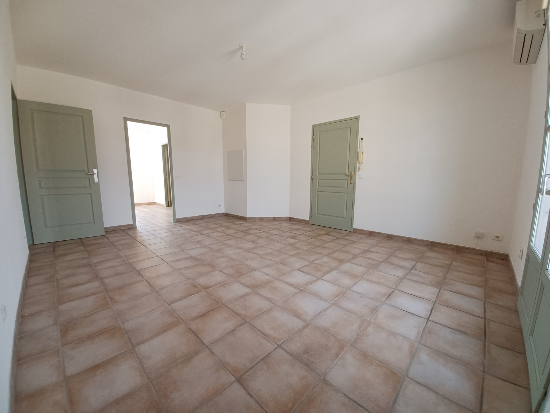 Location Appartement TARASCON Mandat : 3857-0005