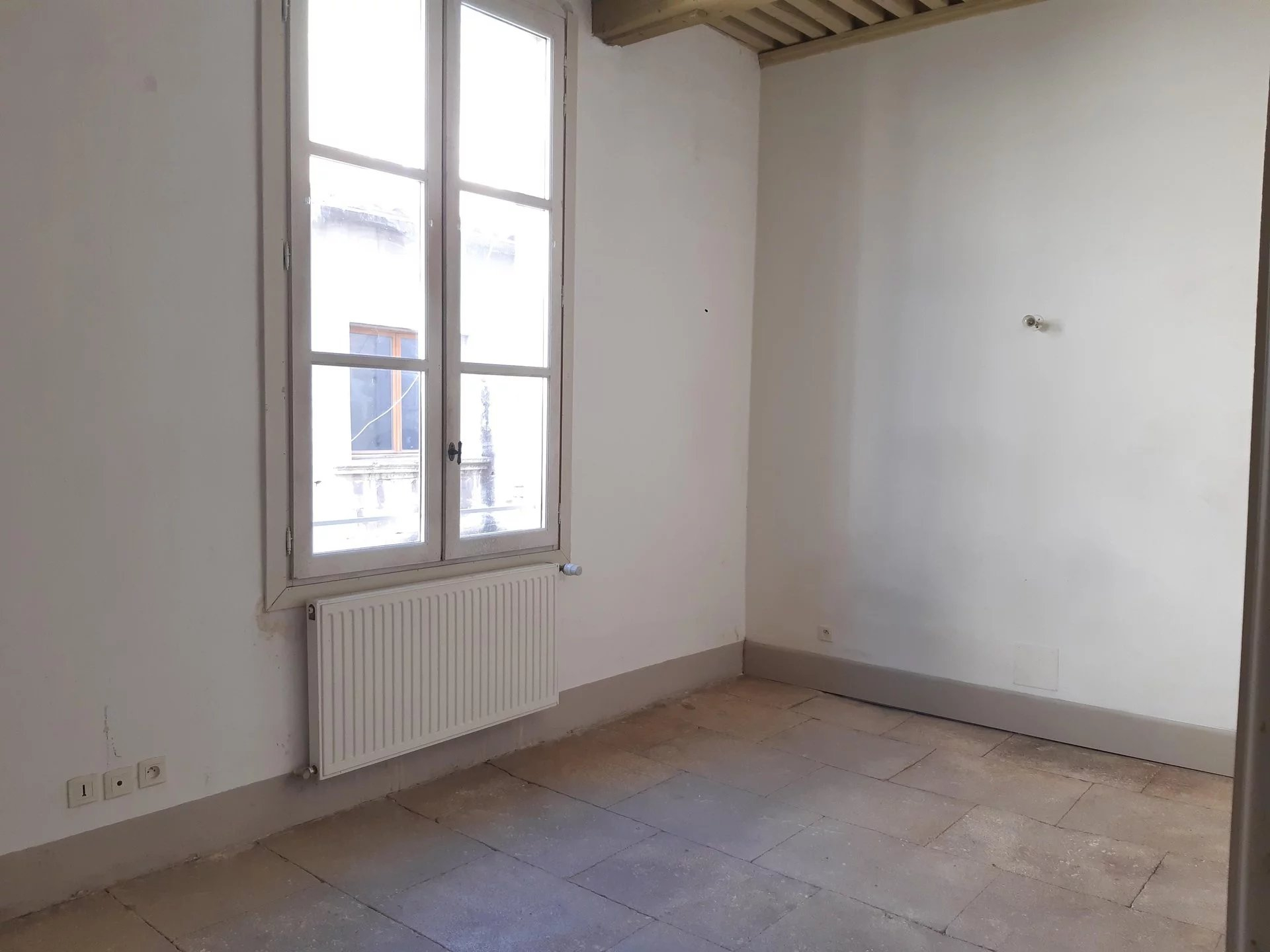 Location Appartement BEAUCAIRE séjour de 28.17 m²