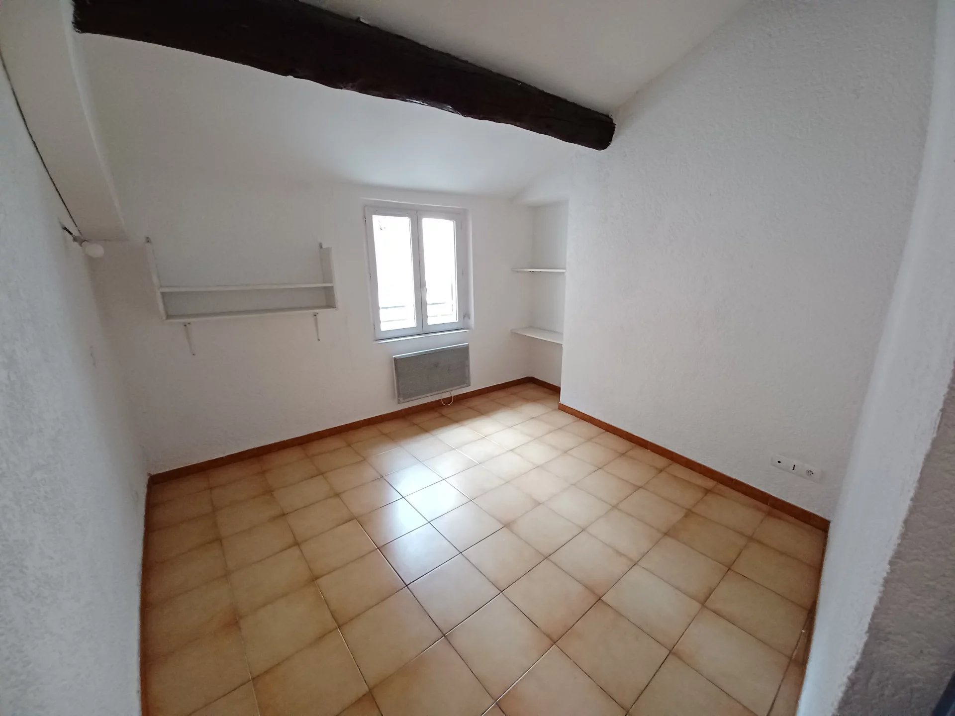 Location Appartement TARASCON surface habitable de 69 m²