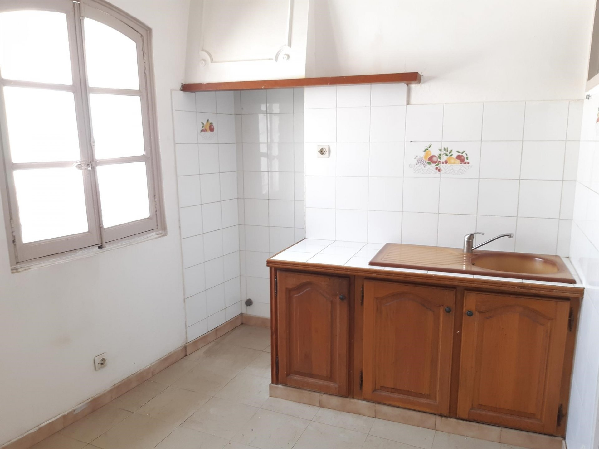 Location Appartement TARASCON surface habitable de 63 m²