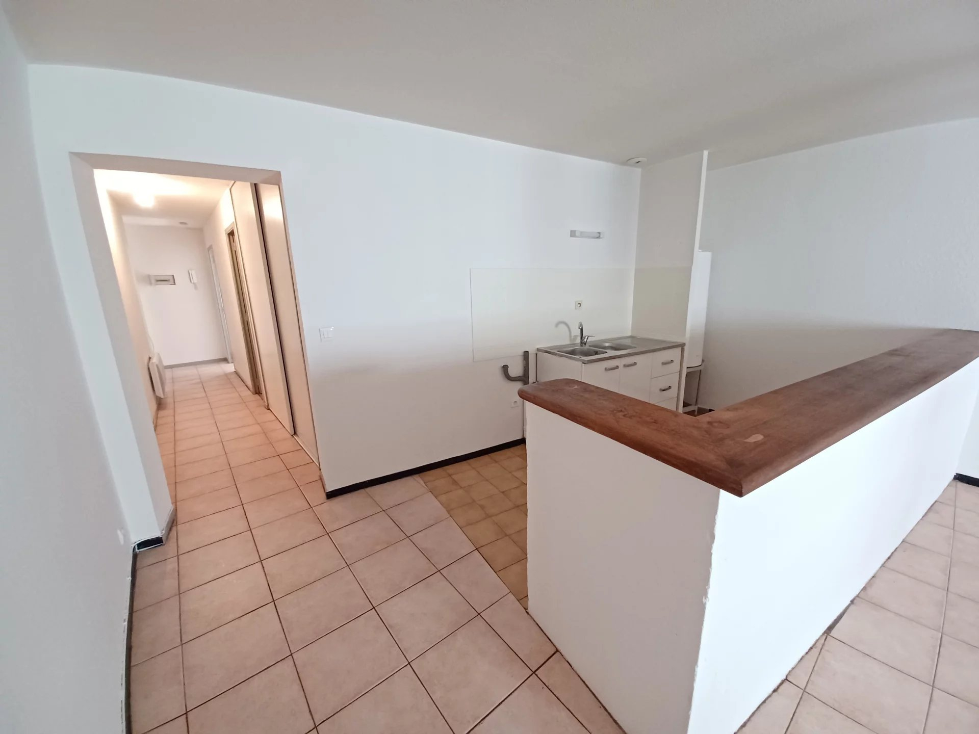 Location Appartement BEAUCAIRE 1 chambres