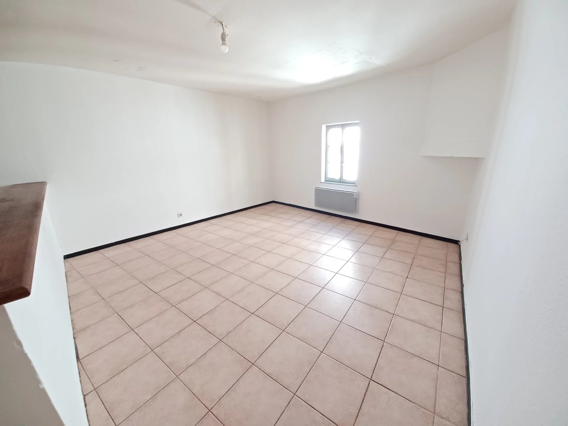 Location Appartement BEAUCAIRE 1 salles de bain