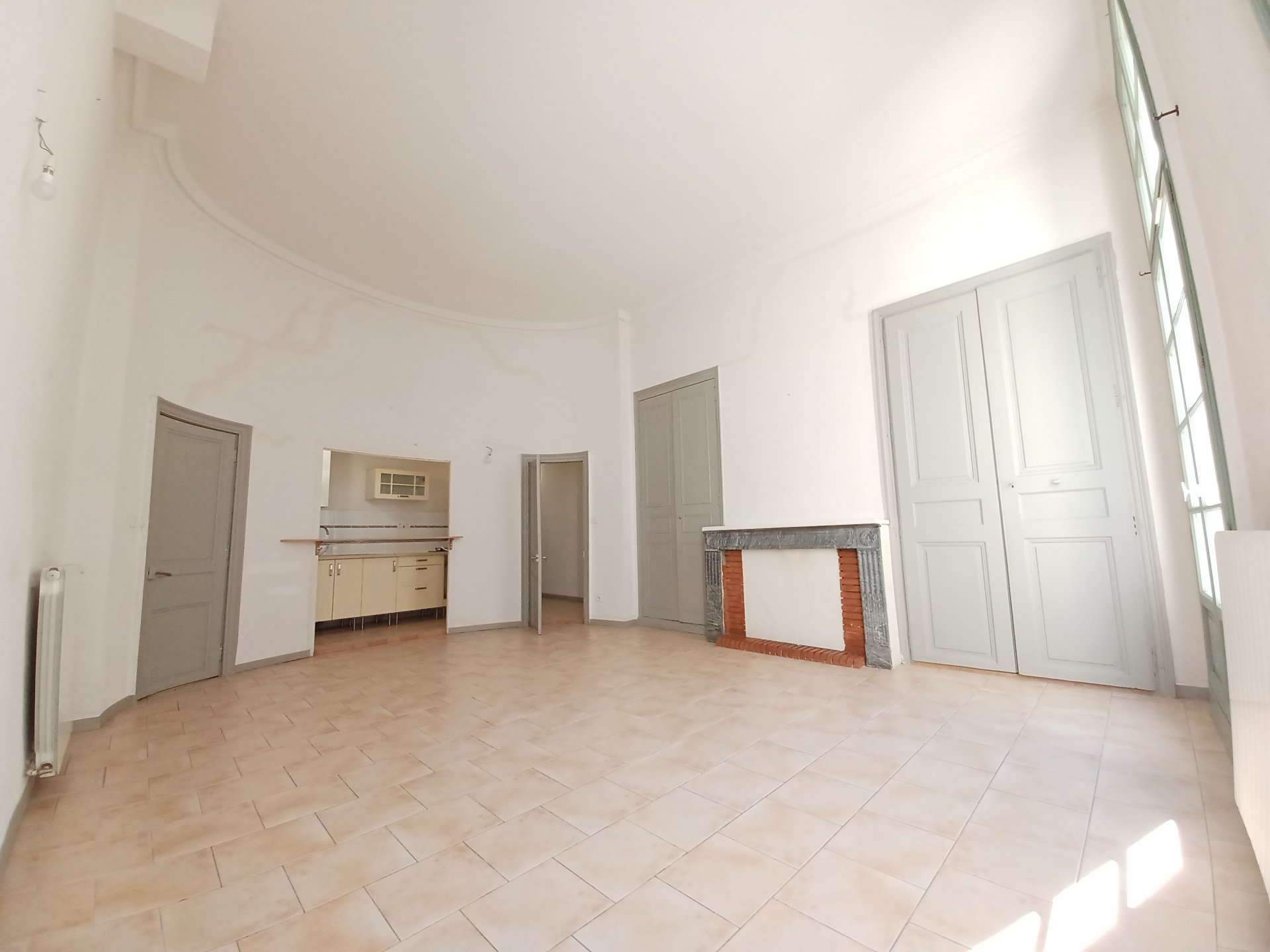 Location Appartement BEAUCAIRE 2 salles de bain