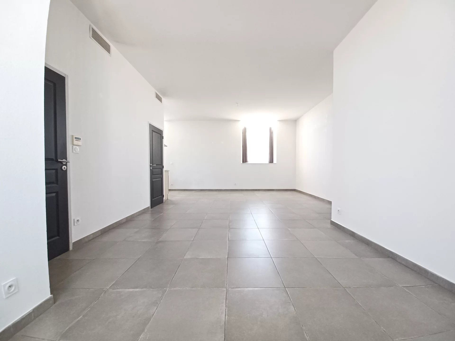 Location Appartement TARASCON surface habitable de 101 m²