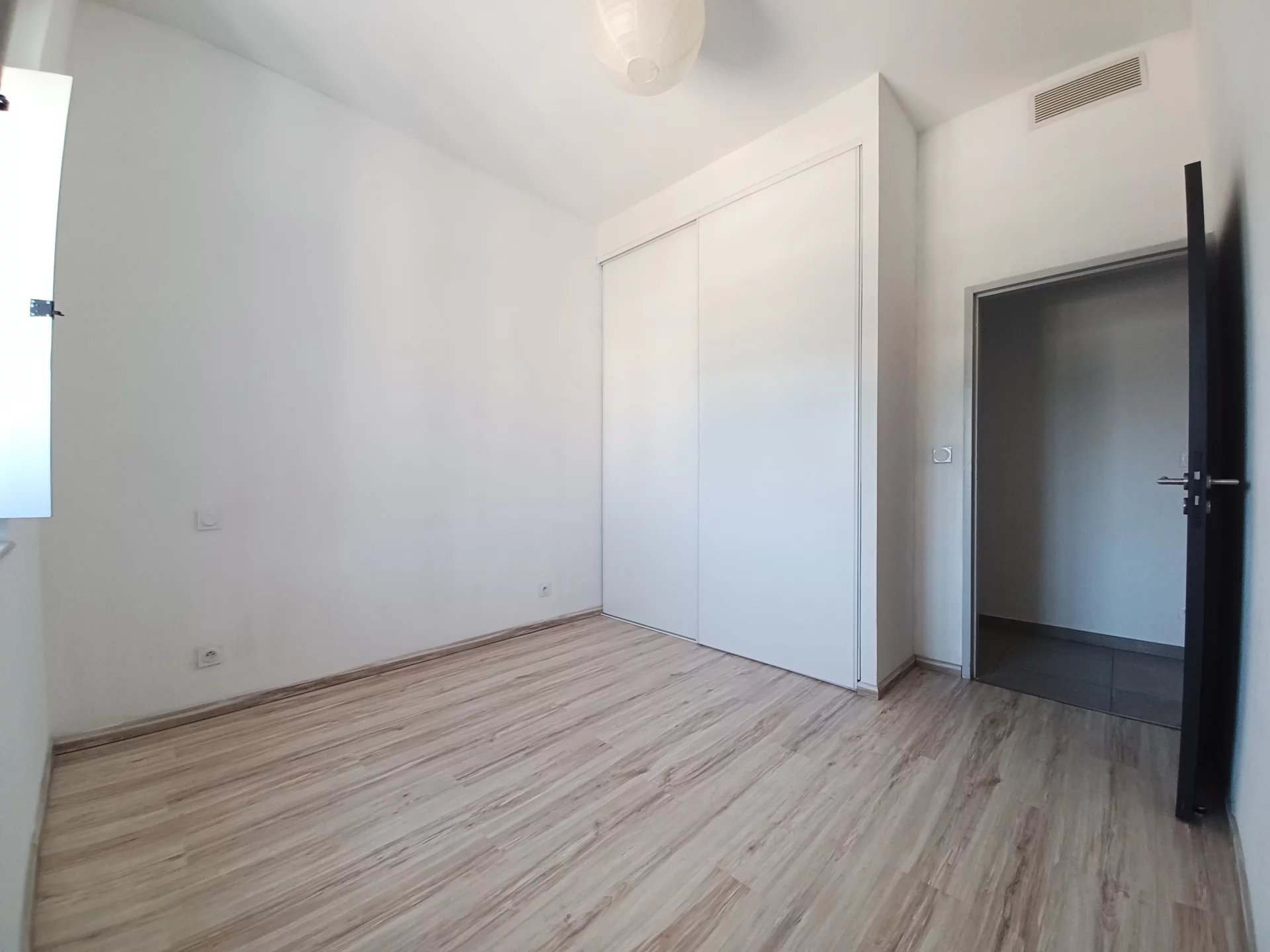 Location Appartement TARASCON séjour de 33.12 m²