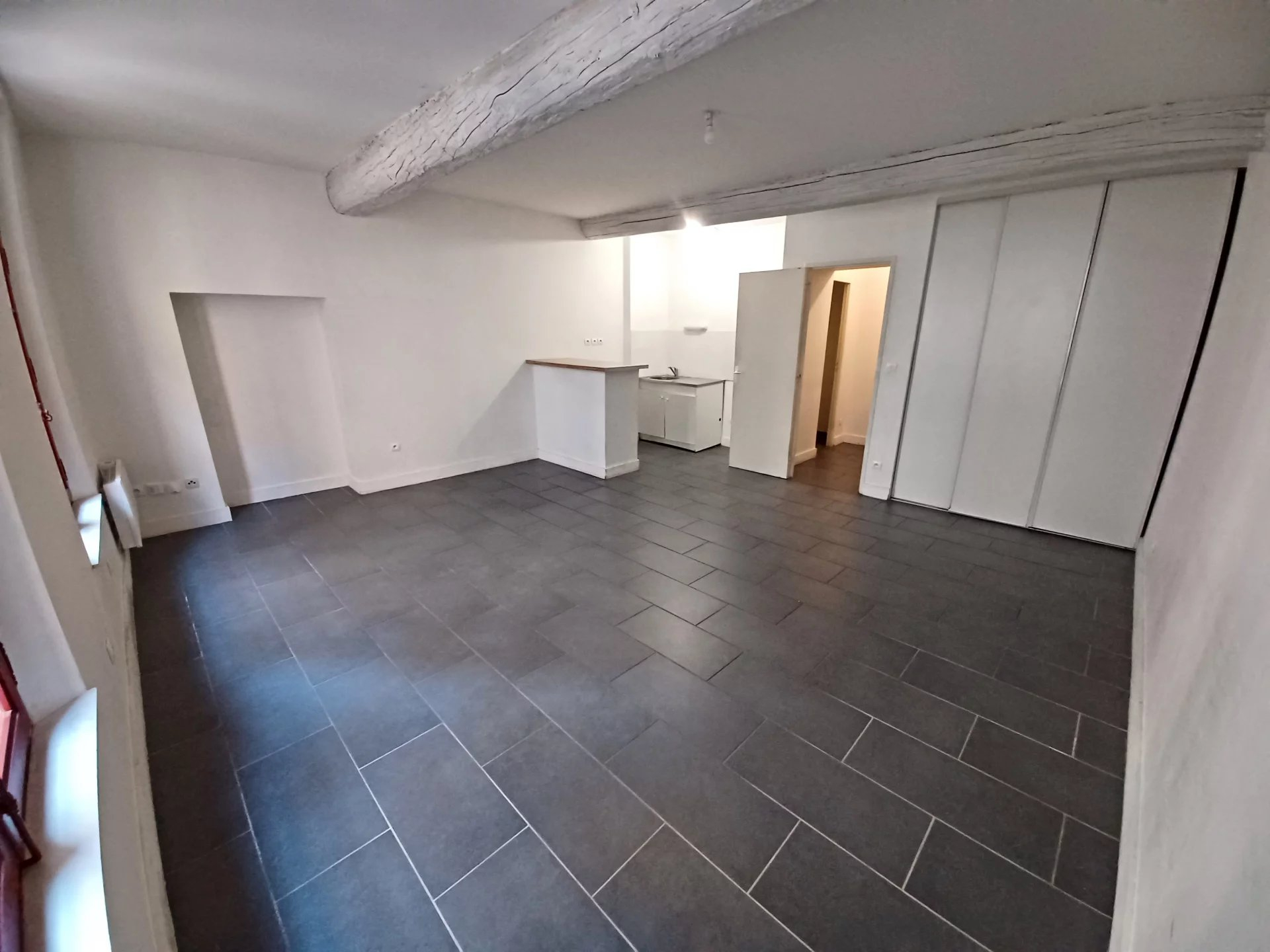 Location Appartement BEAUCAIRE 1 salles de bain