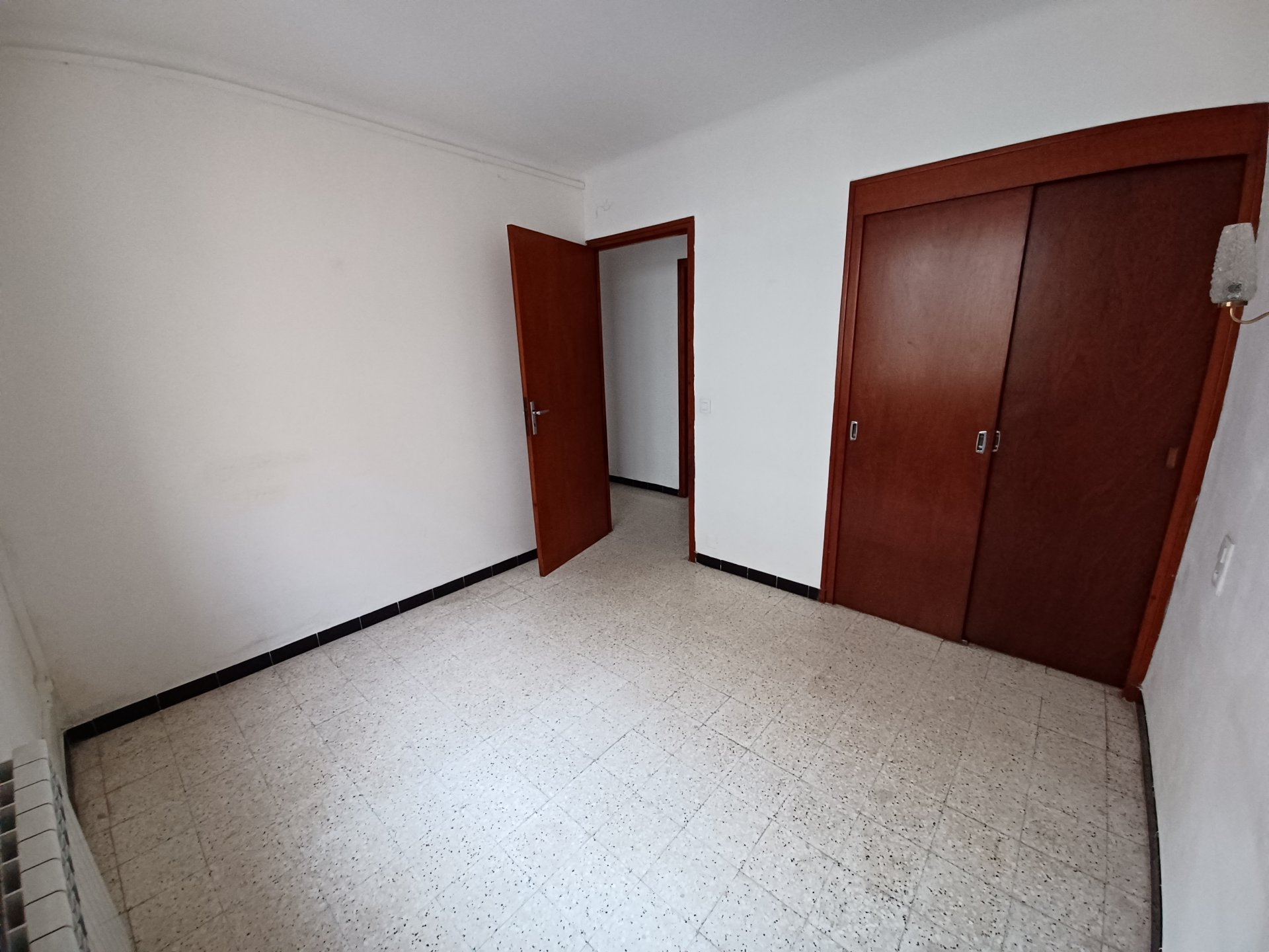 Location Appartement BEAUCAIRE séjour de 17.07 m²