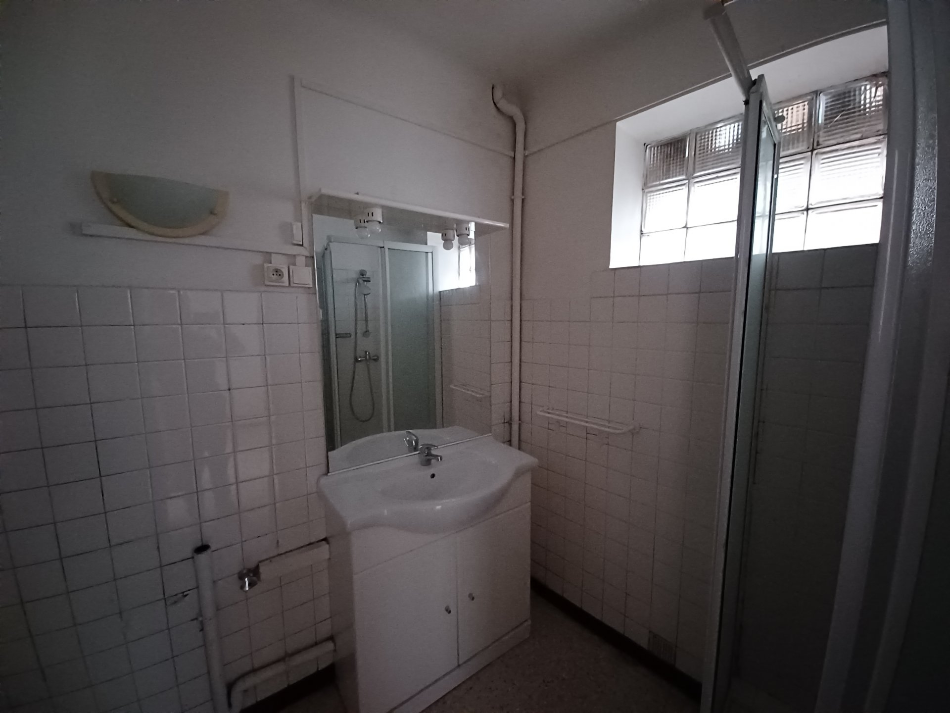 Location Appartement BEAUCAIRE climatisation, individuel, electrique chauffage